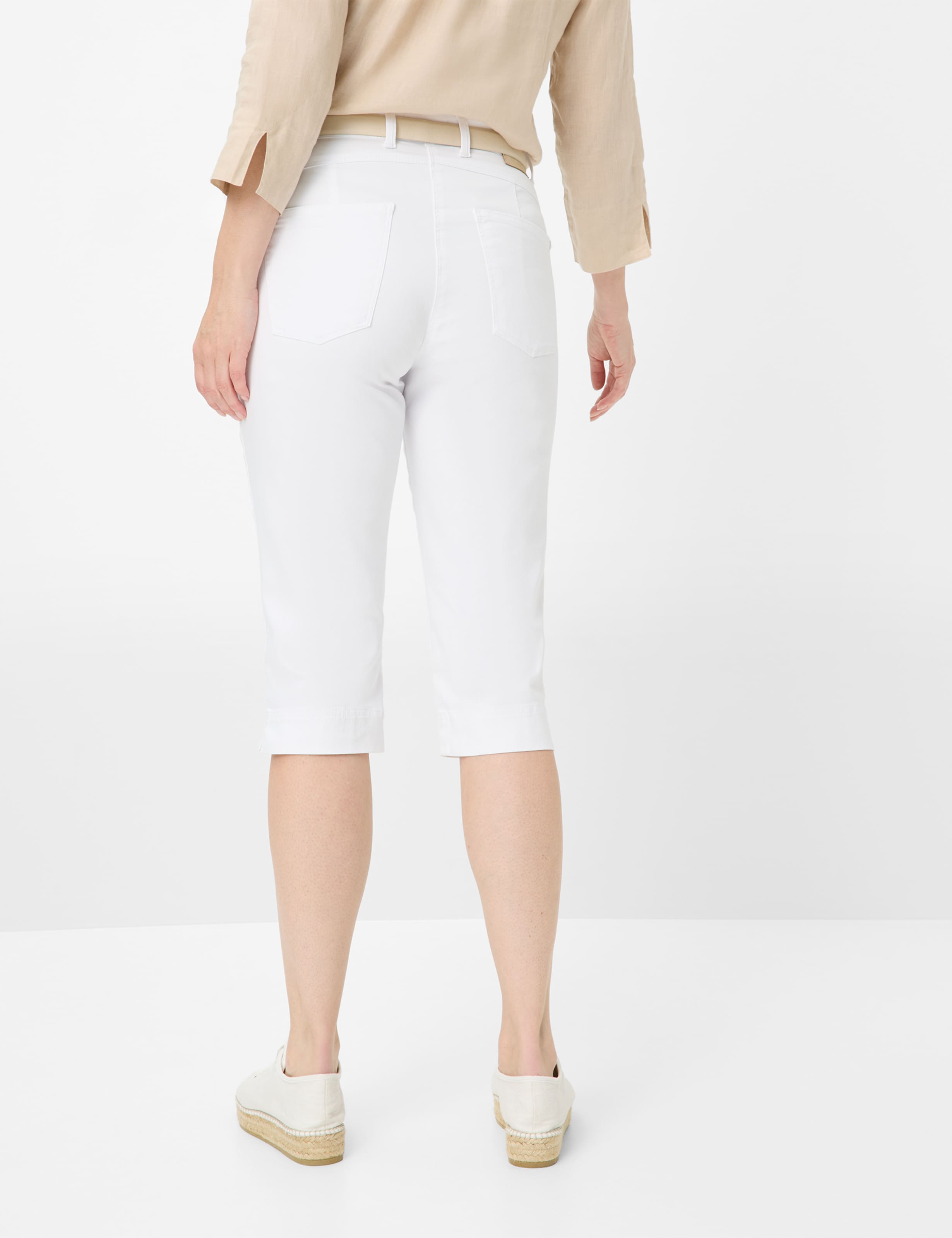 Damen Style CAREN CAPRI Denim Weiß Comfort Plus Fit Model Rueck