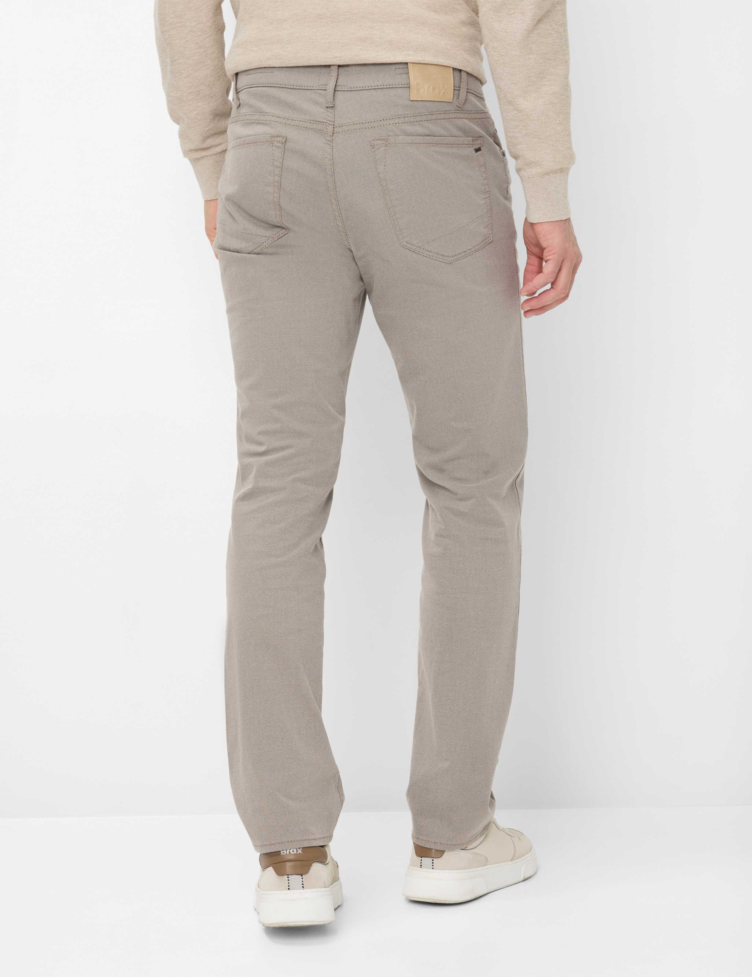 Herren Style CHUCK Hellbraun Modern Fit Model Rueck