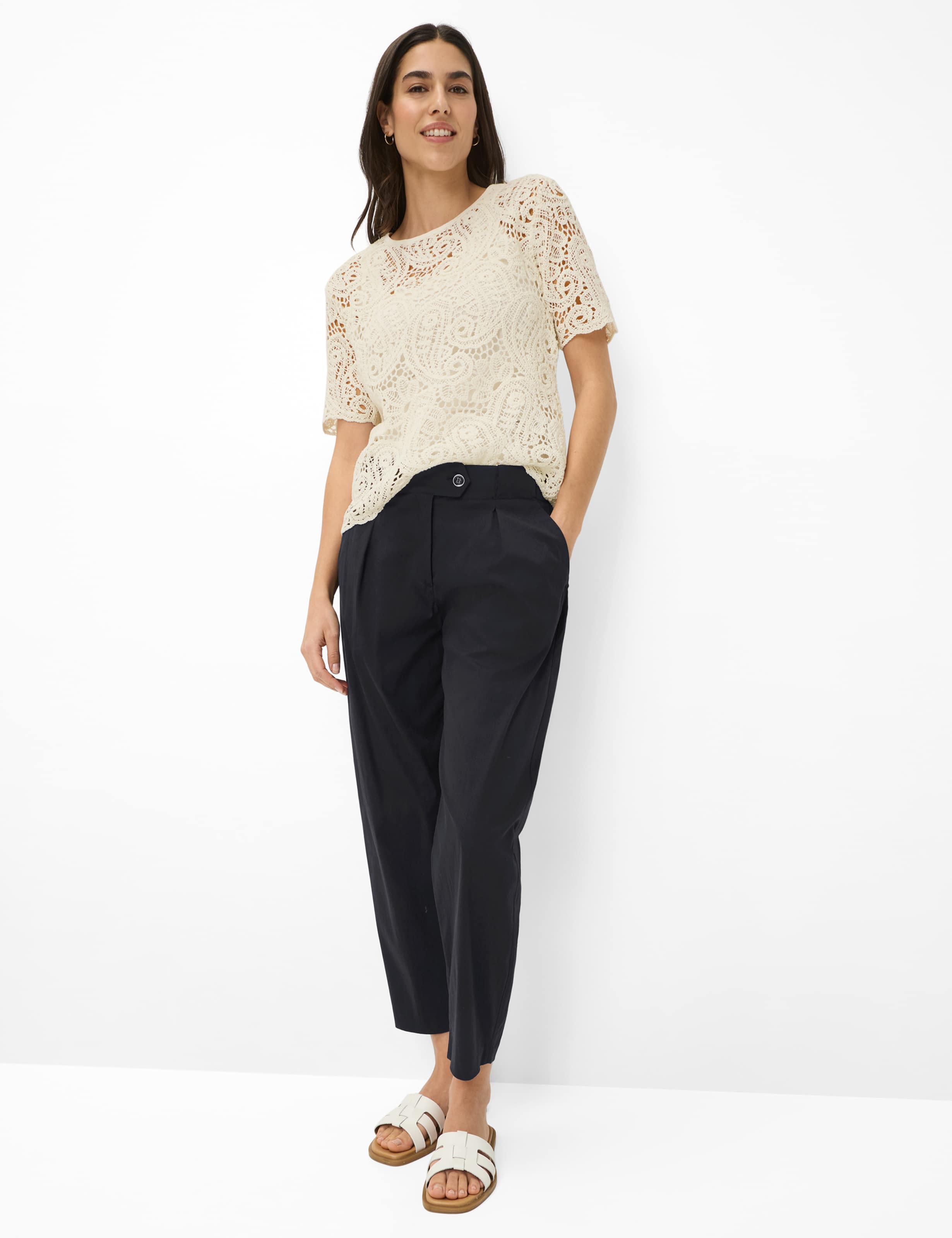 Damen Style MEGAN S Dunkelblau Relaxed Fit Model Outfit