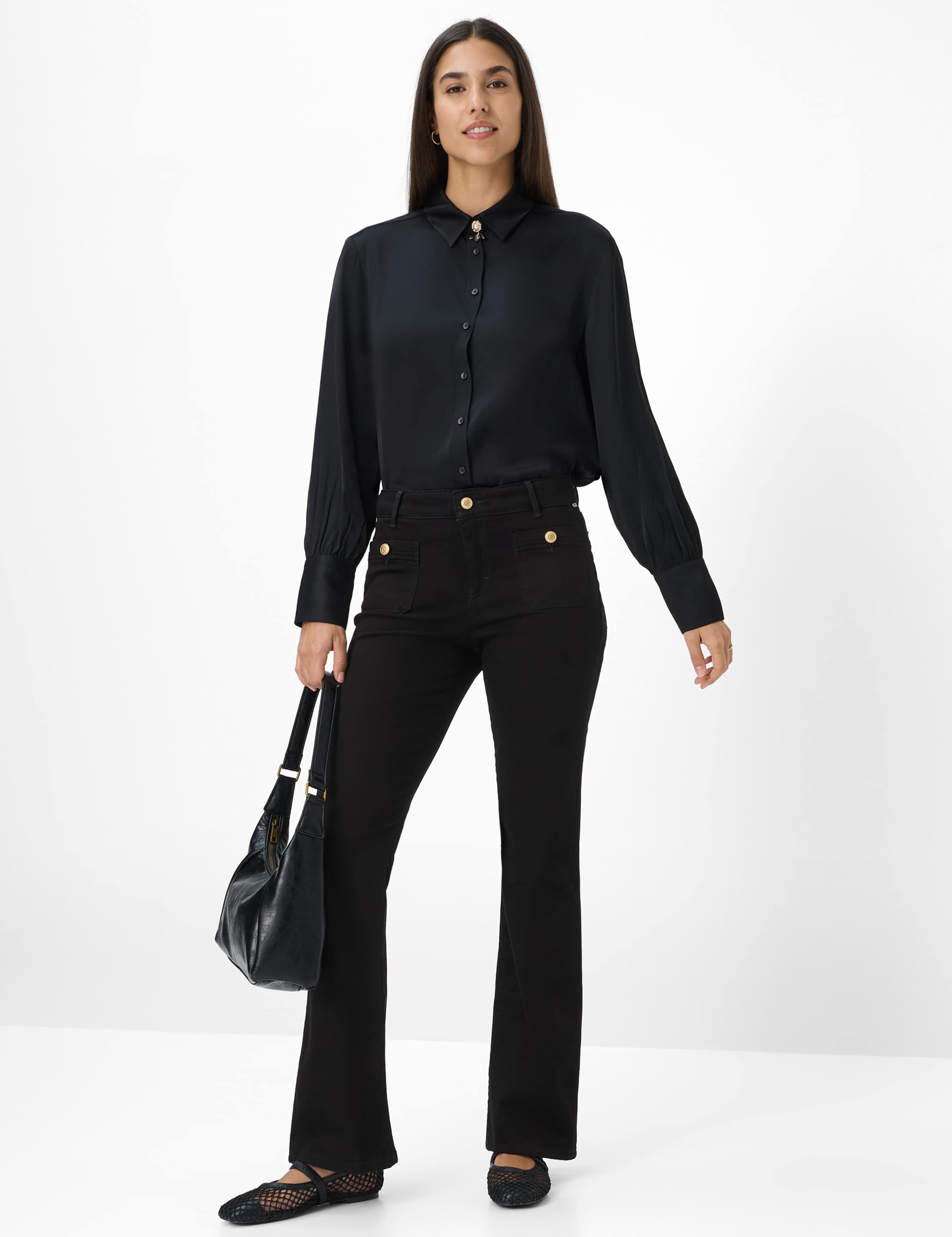 Damen Style SHAKIRA Schwarz Slim Fit Model Outfit