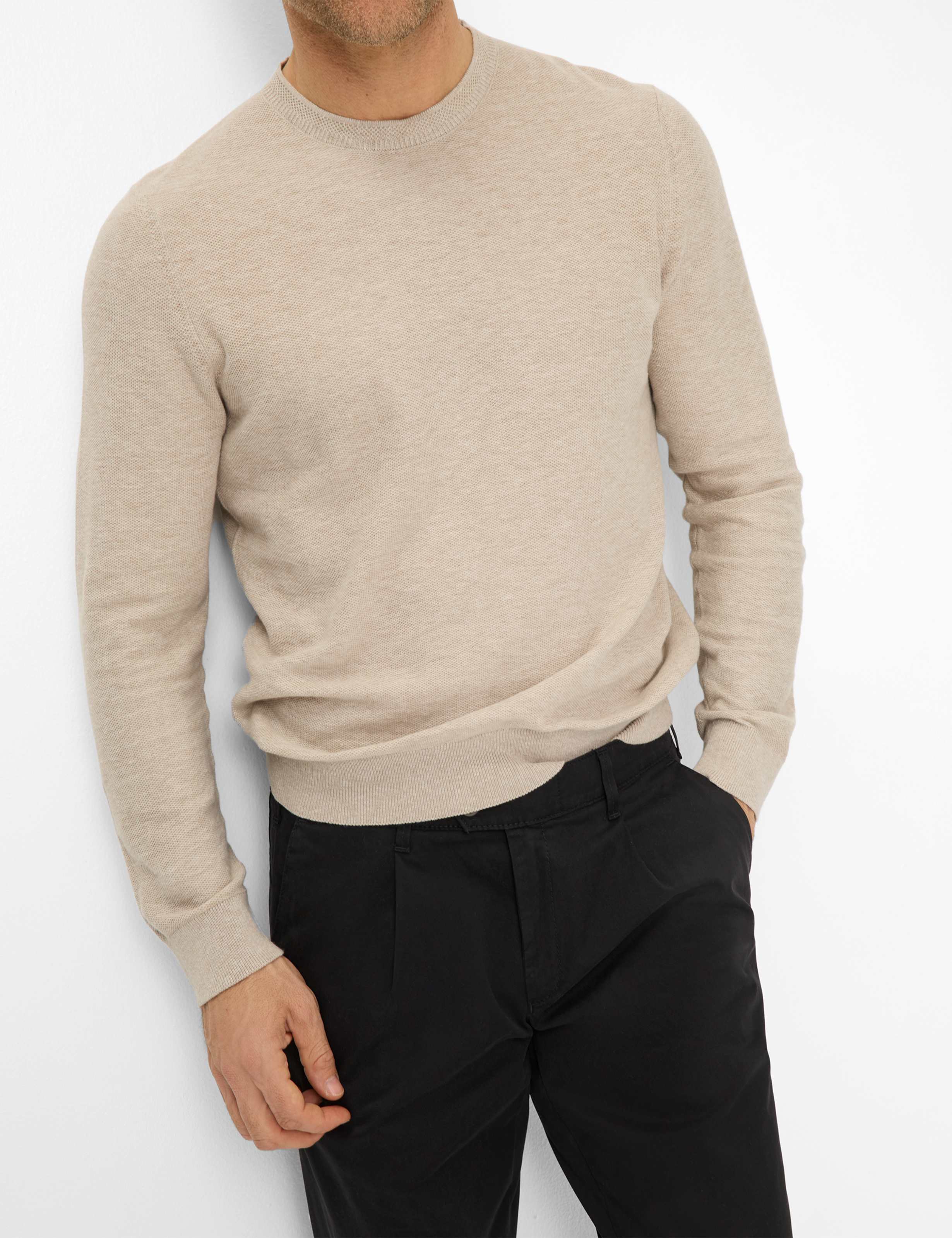 Herren Style LUIS Schwarz Regular Fit Detail 1
