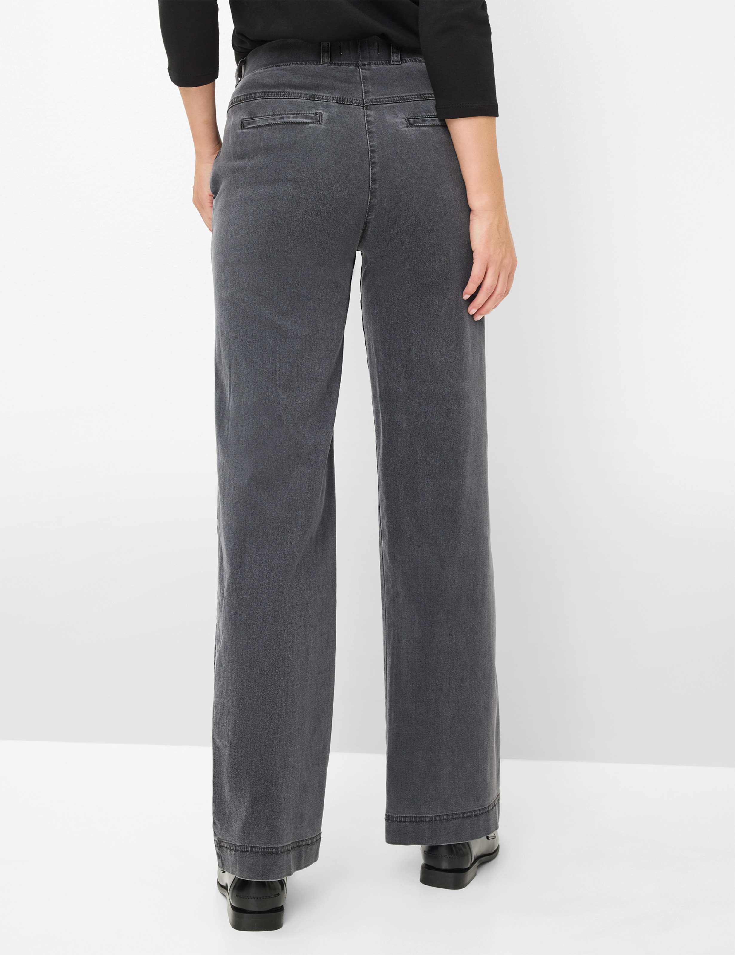 Grautöne, Damen, Style PAM FLARED, MODEL_RUECK_ISHOP