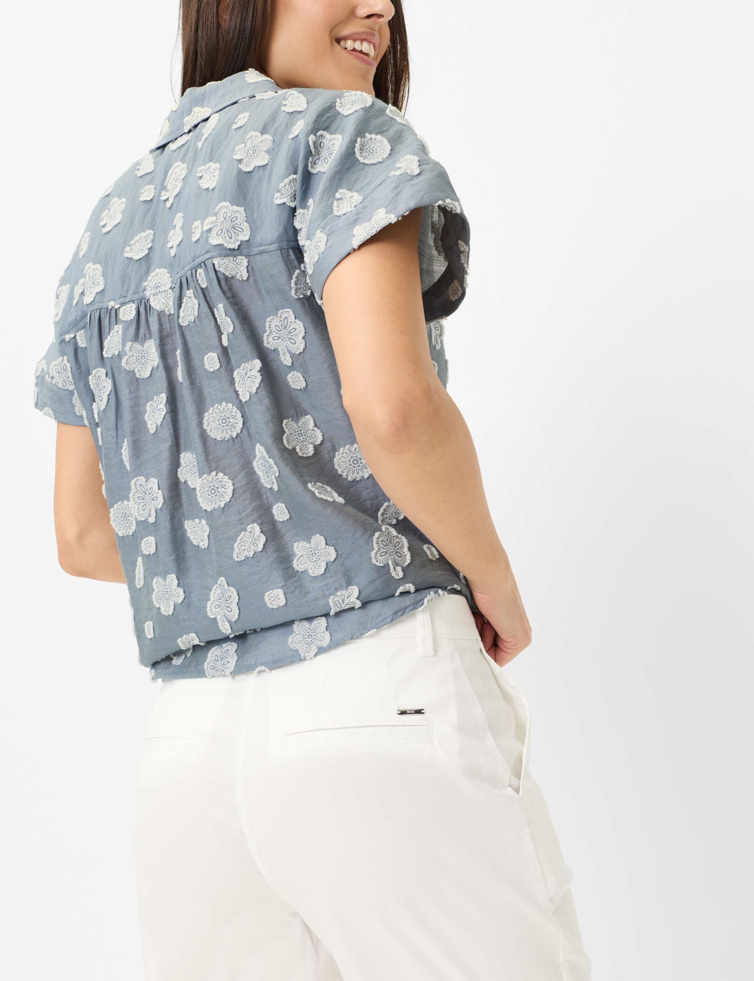 Women Style MIA B Cream White Regular Fit Detail 1