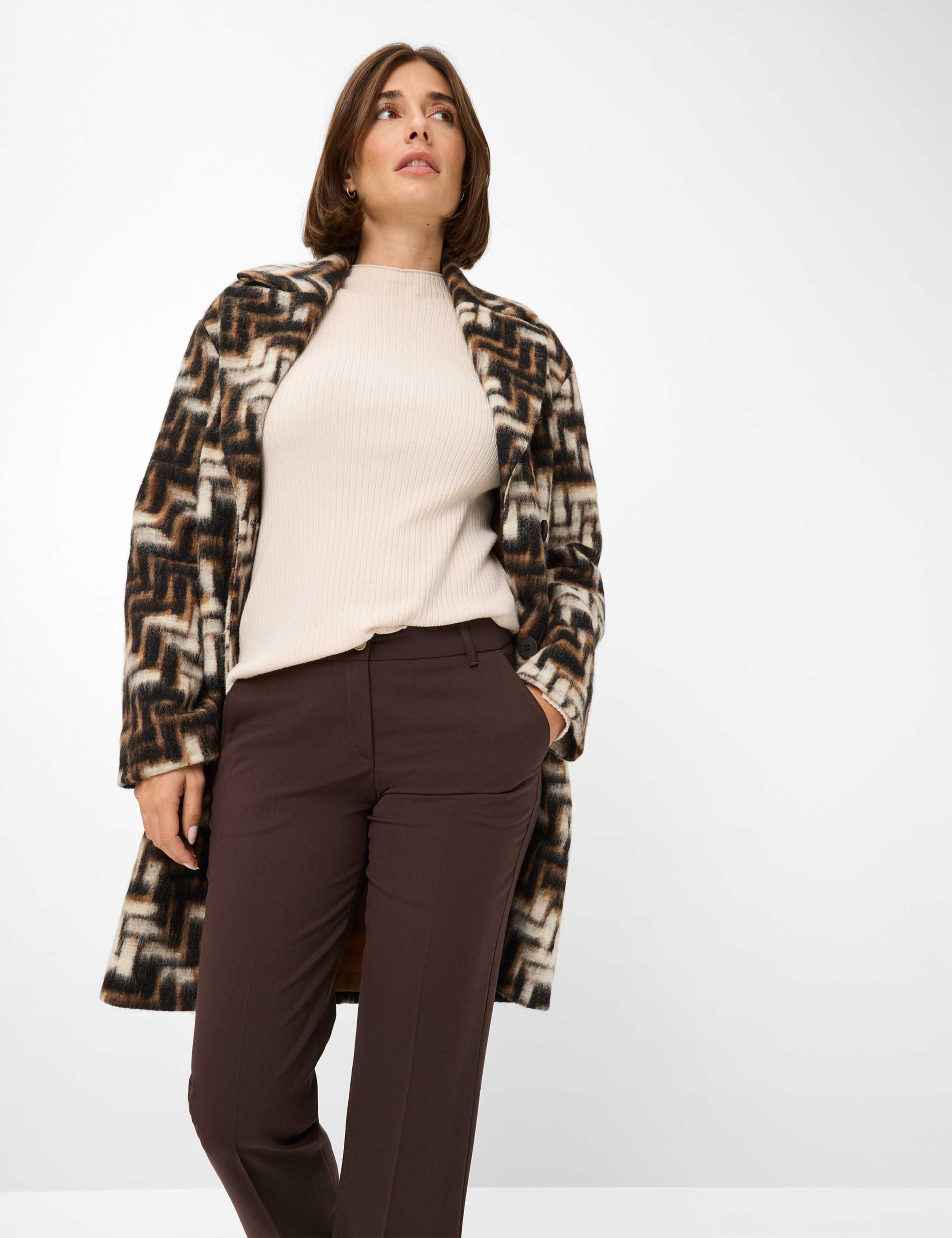 Dame Style MARON Mørkebrun Regular Fit Detalje 1