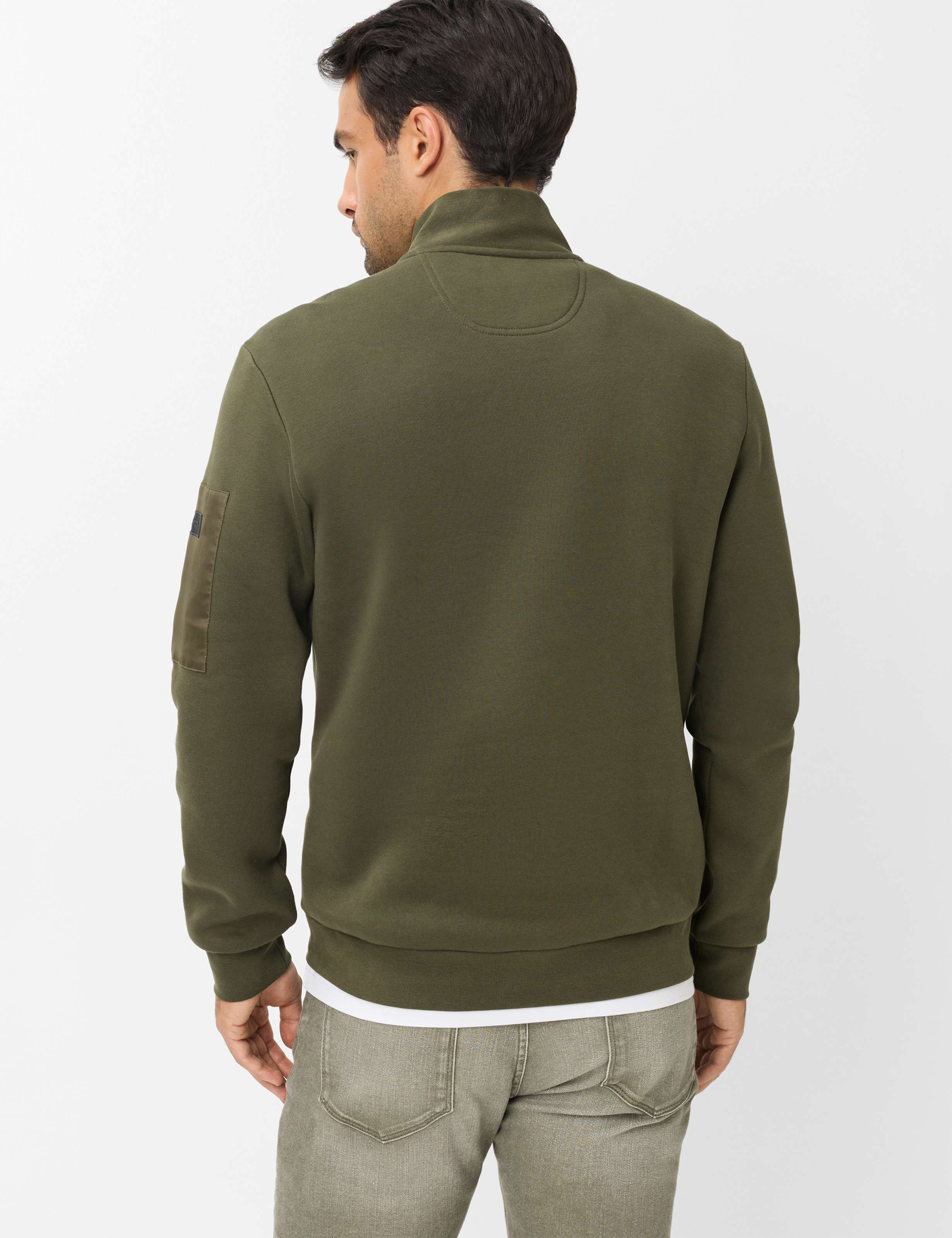 Shades of Green, Men, Style SION, MODEL_RUECK_ISHOP