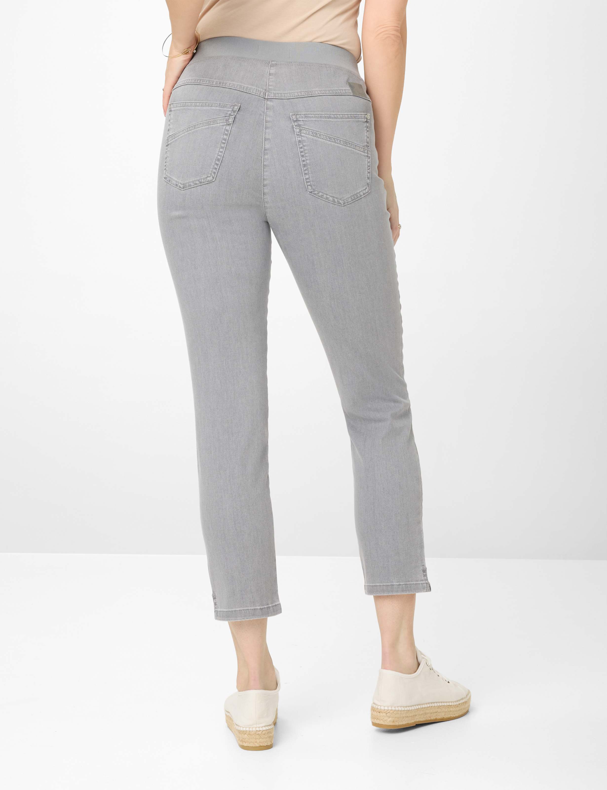 Damen Style PAMINA 6/8 Denim Grau Slim Fit Model Rueck