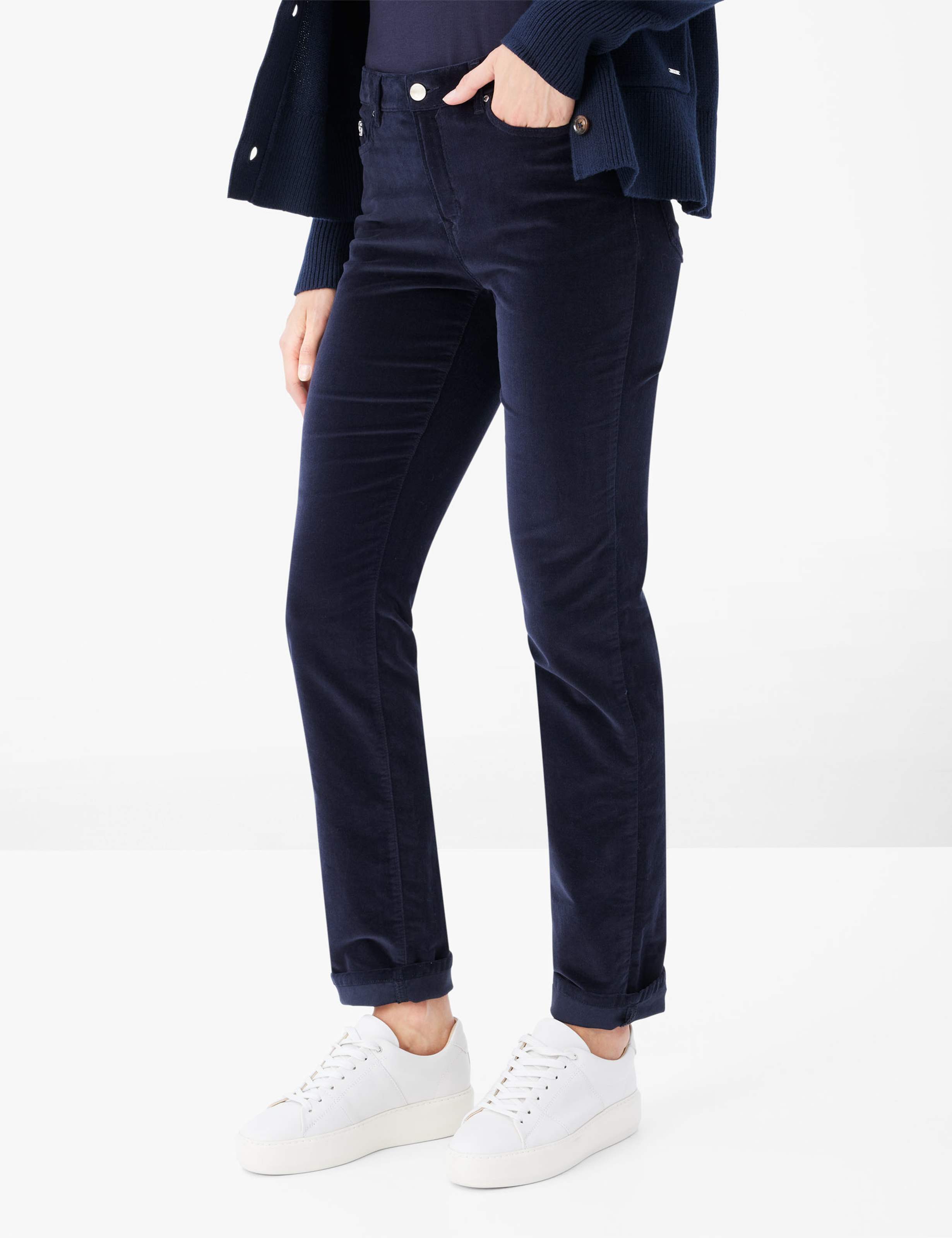 Women Style CAROLA NAVY Feminine Fit Model Front