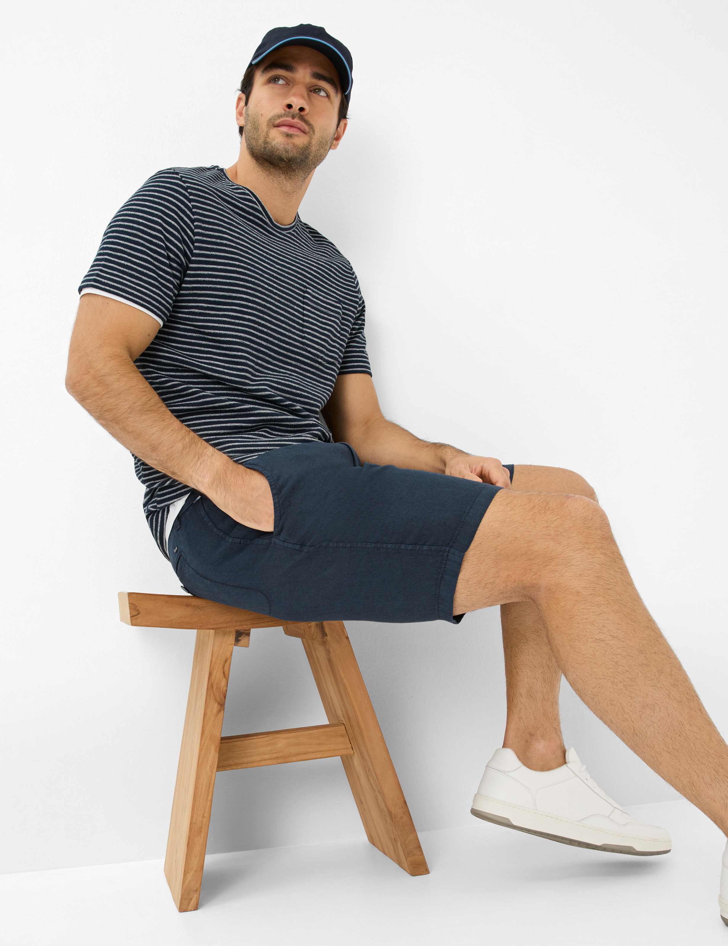 Herren Style BALU Dunkelblau Modern Fit Detail 1