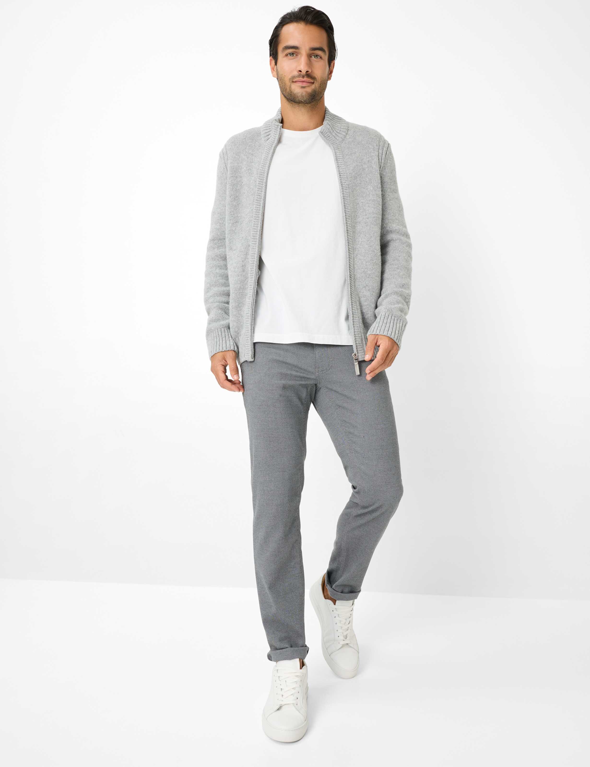 Heren Style COOPER Mediumgrijs Regular Fit Model outfit
