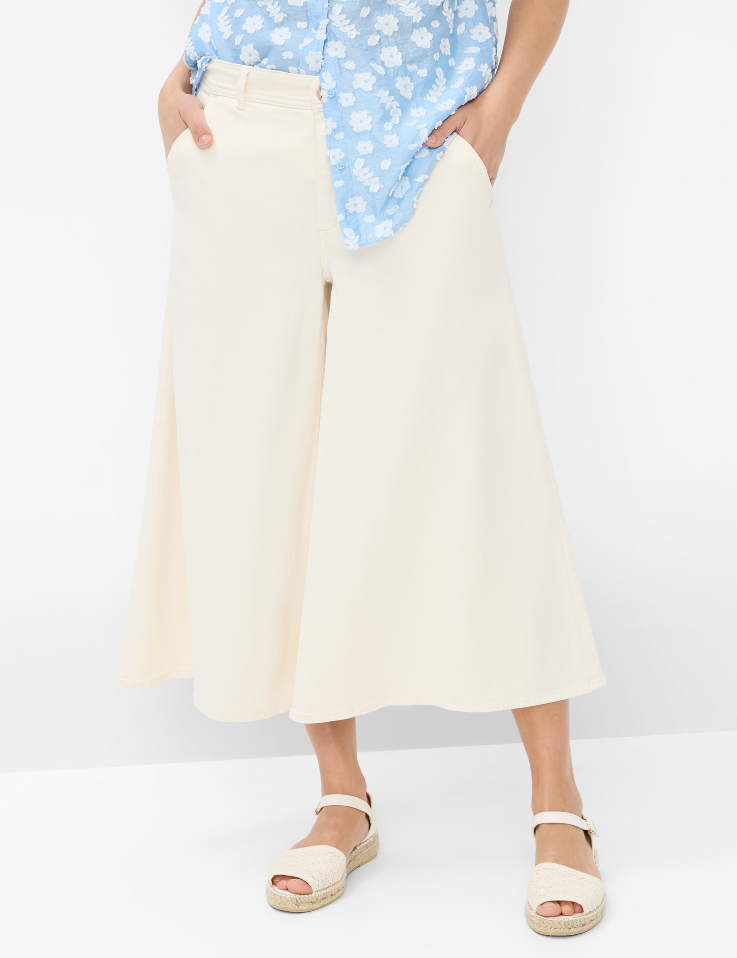 Shades of White, Women, Style MELLI S, MODEL_FRONT_ISHOP