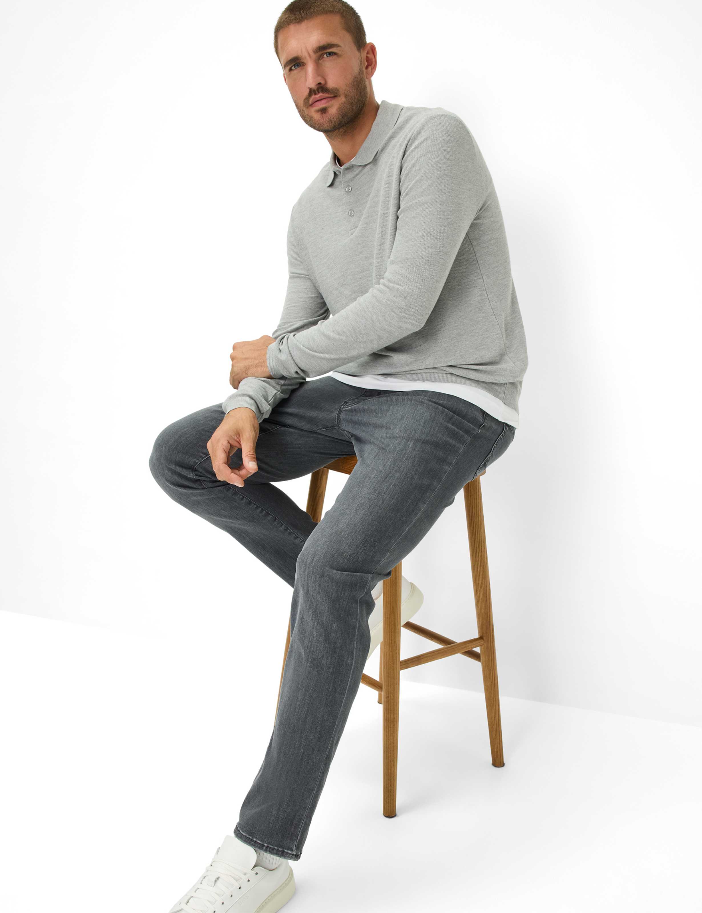 Men Style CHUCK Denim Medium Gray Modern Fit Detail 1