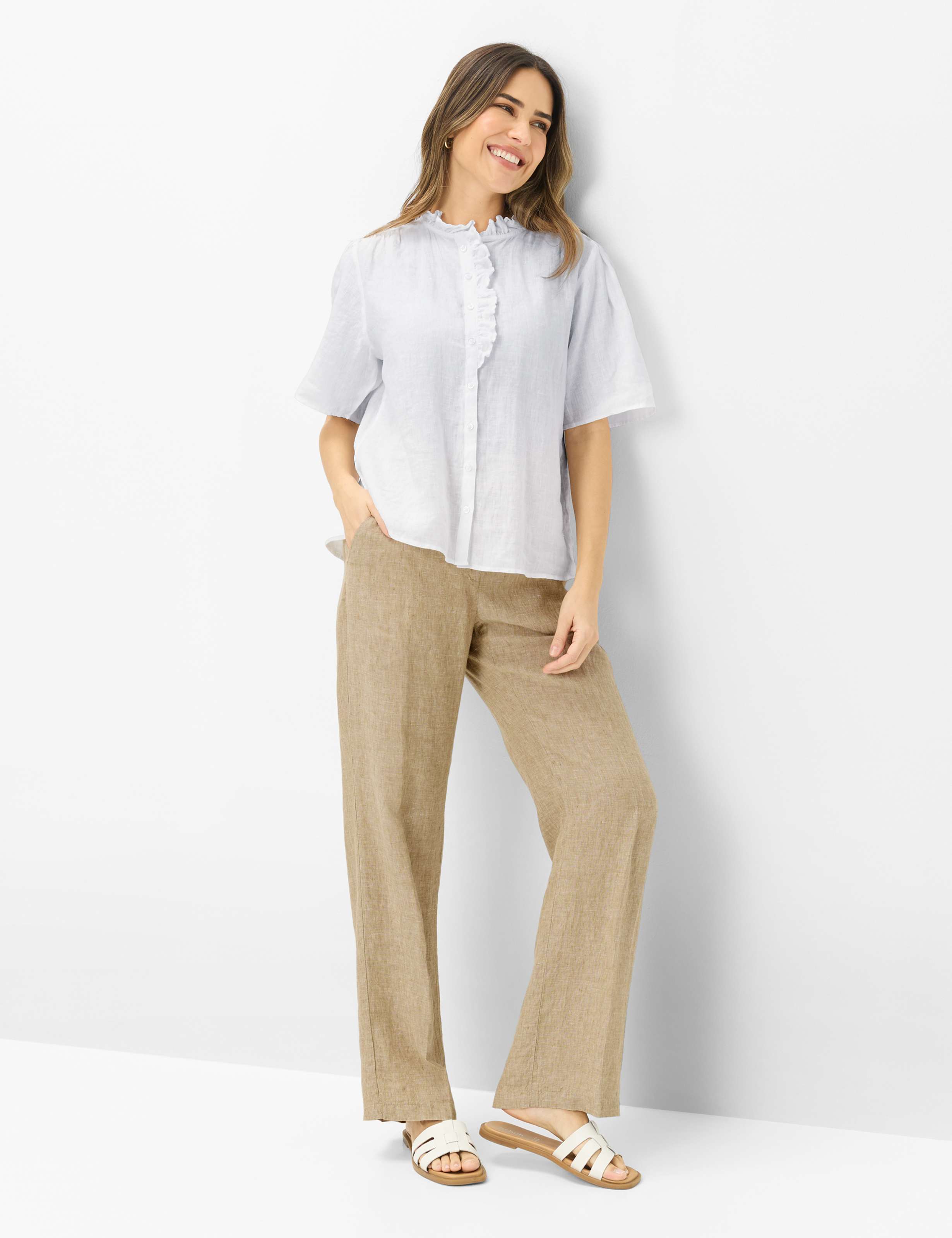 Femme Style VIVE Blanc  Tenue du mannequin