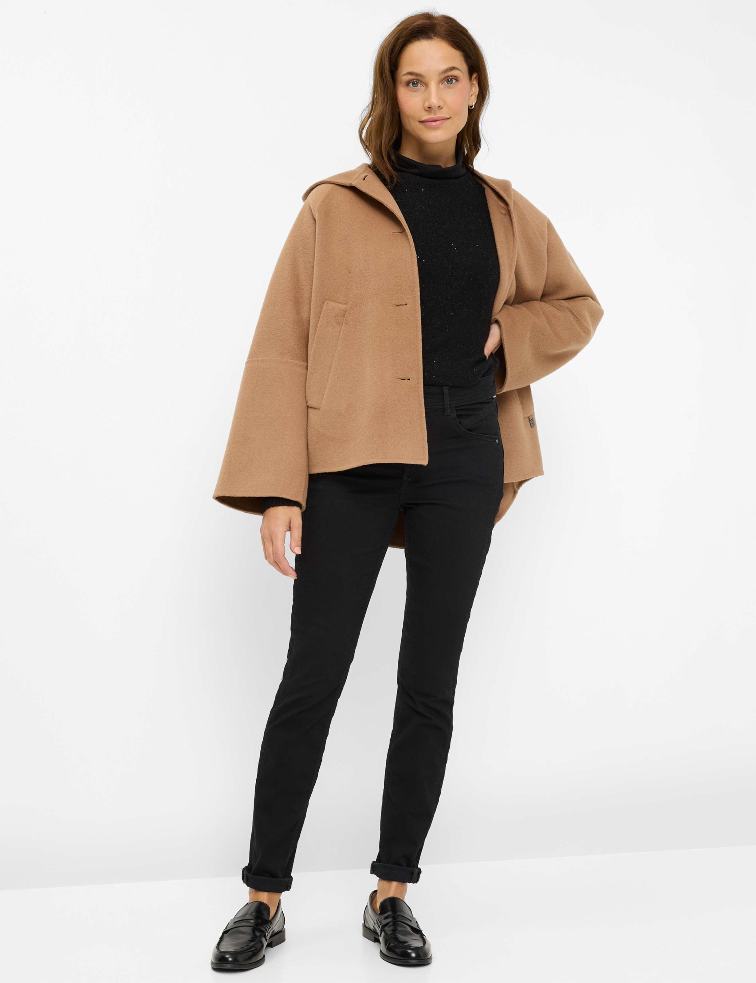 Dames Style SHAKIRA Denim Zwart Slim Fit Model outfit