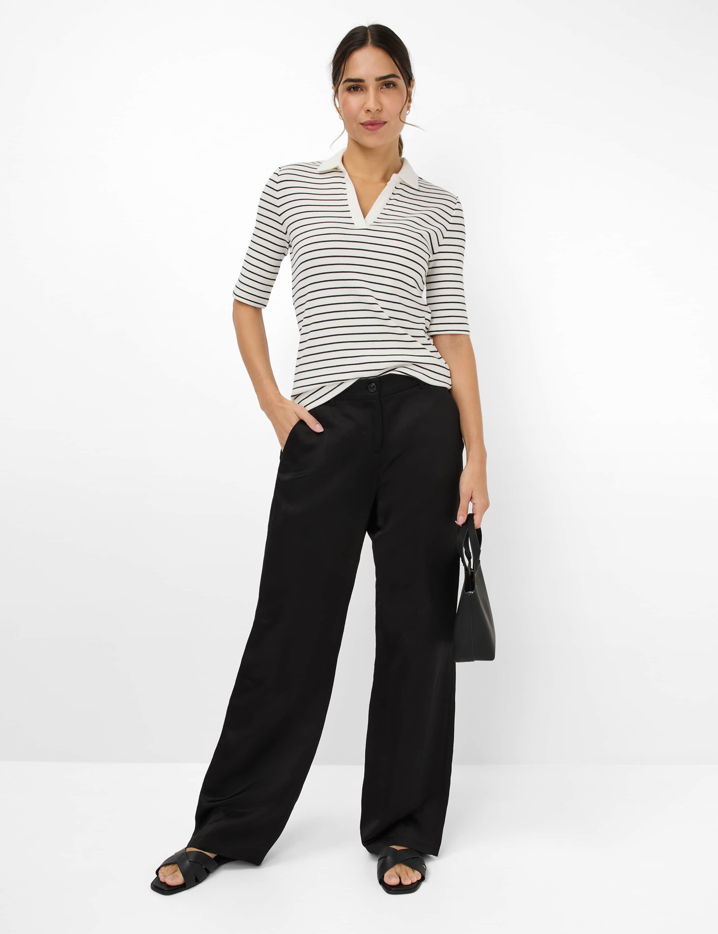 Damen Style CLEO Dunkelblau  Model Outfit