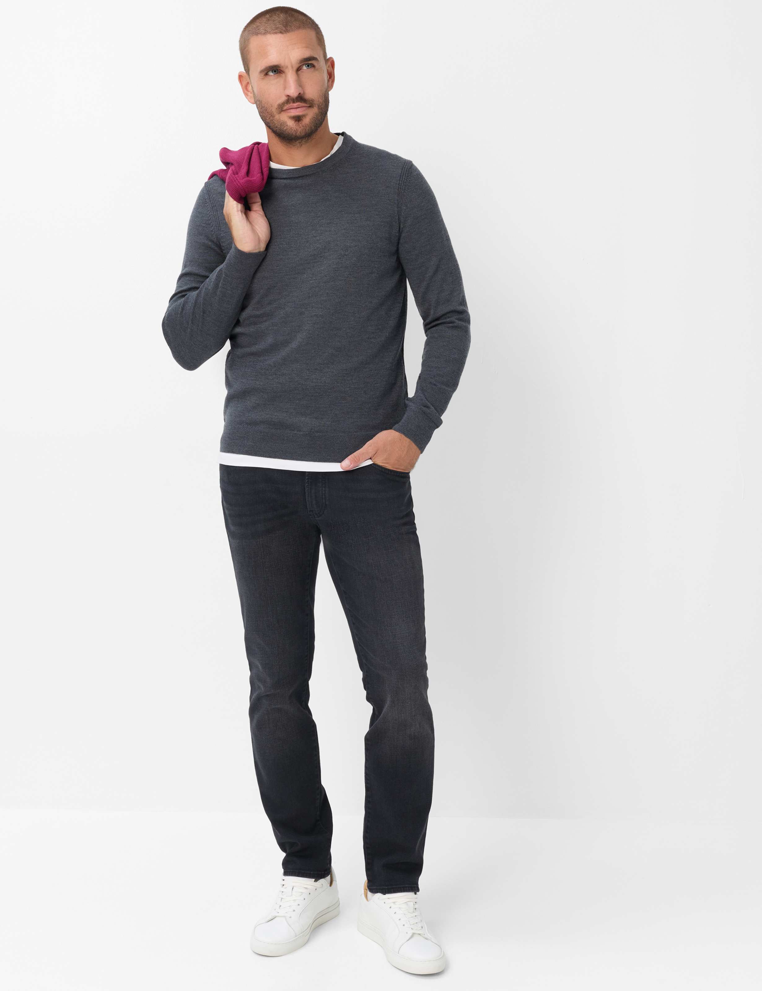 Heren Style CHUCK Denim Zwart Modern Fit Model outfit