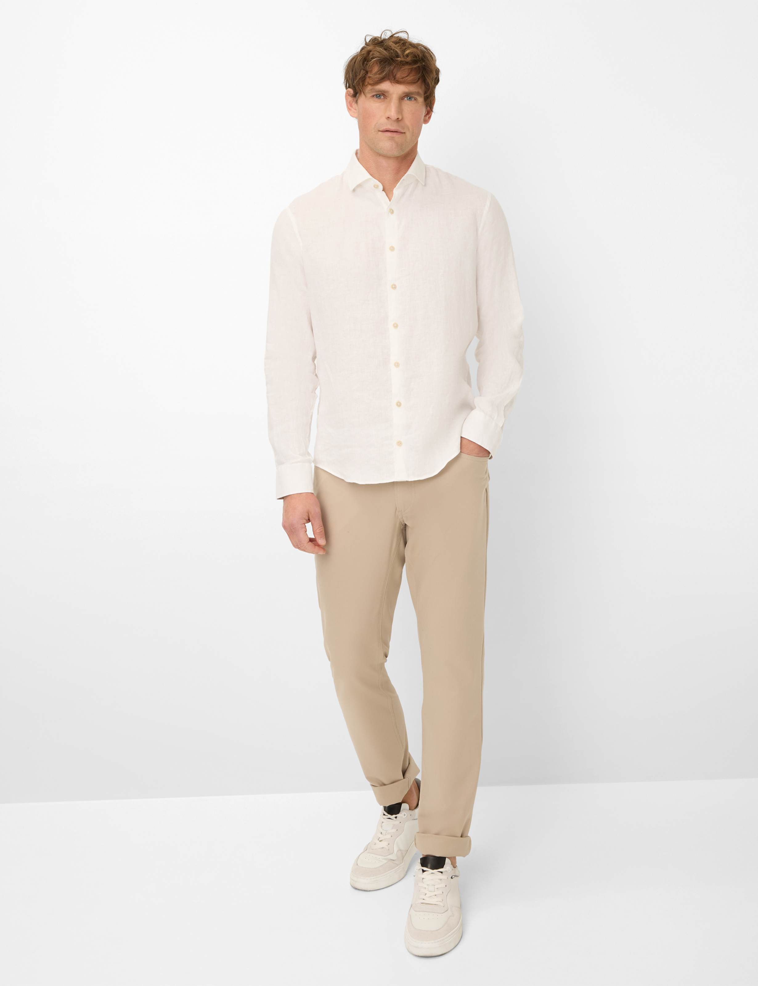 Men Style HAROLD White  Model Outfit