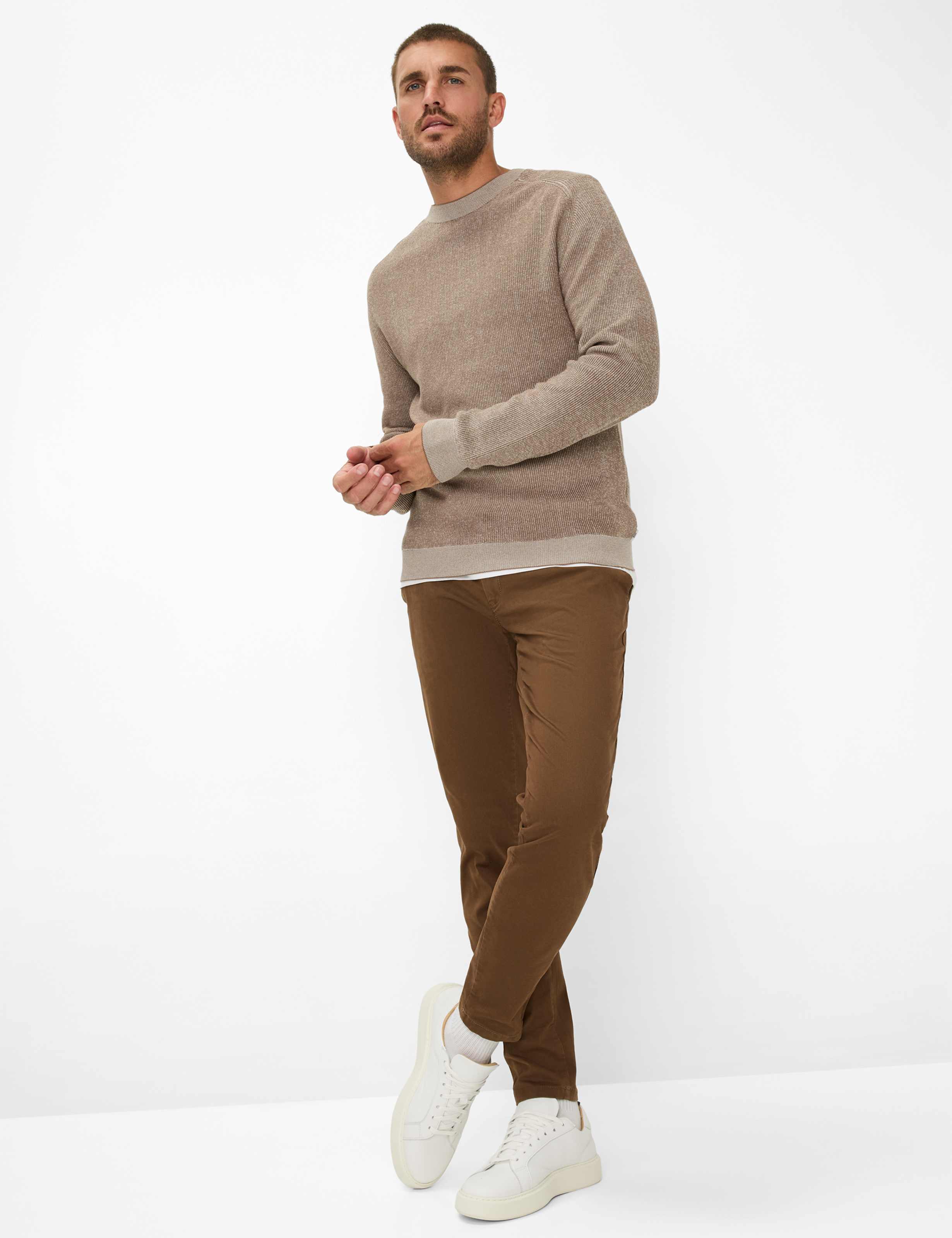 Men Style ROB Light Brown  Model Outfit