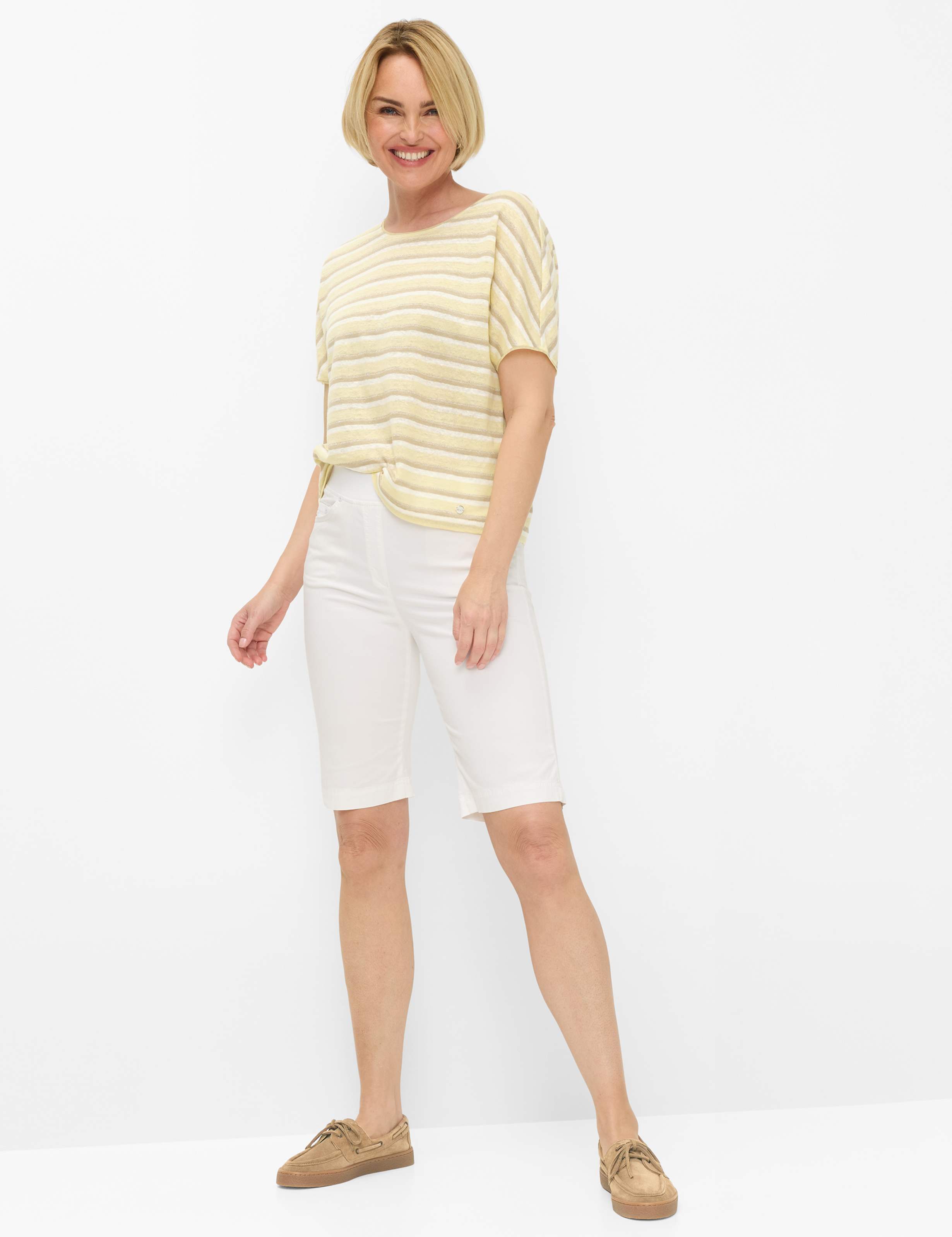 Femme Style PAMINA BERMUDA Blanc Slim Fit Tenue du mannequin