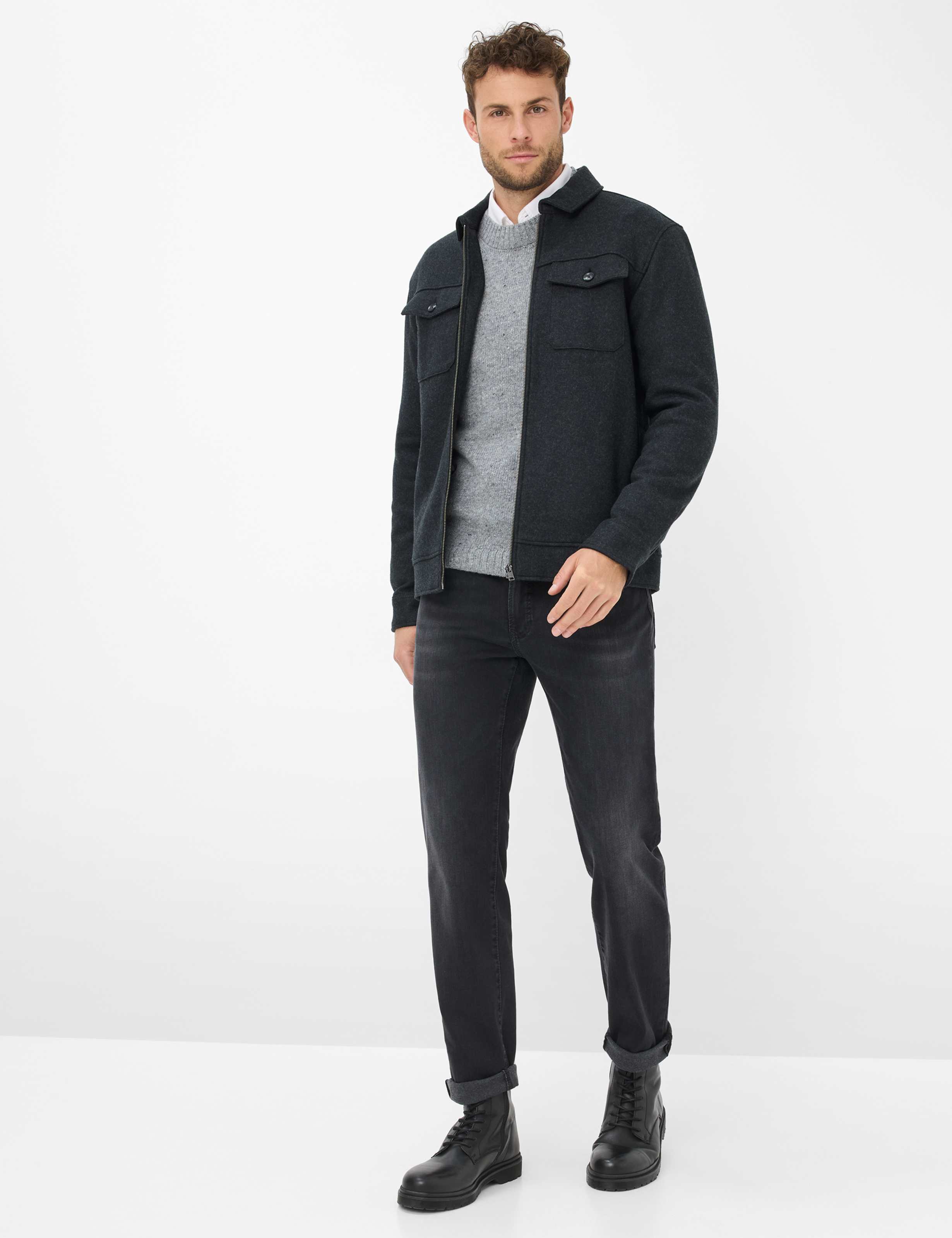 Heren Style CHUCK Denim Donkergrijs Modern Fit Model outfit