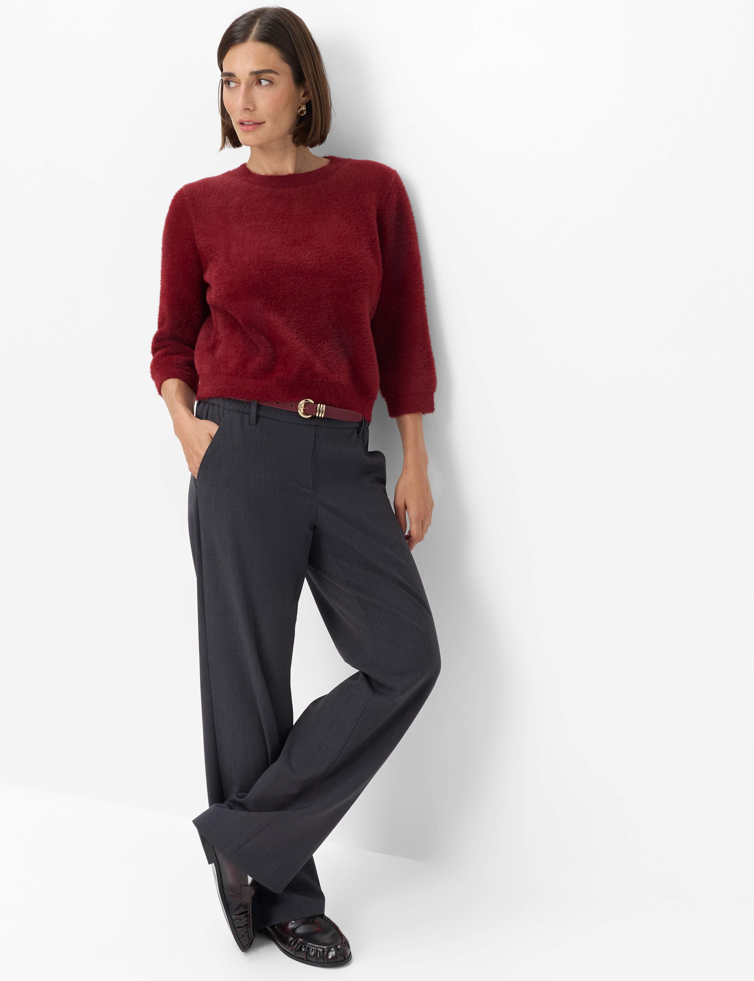 Femme Style NOEMI Rouge Foncé  Tenue du mannequin