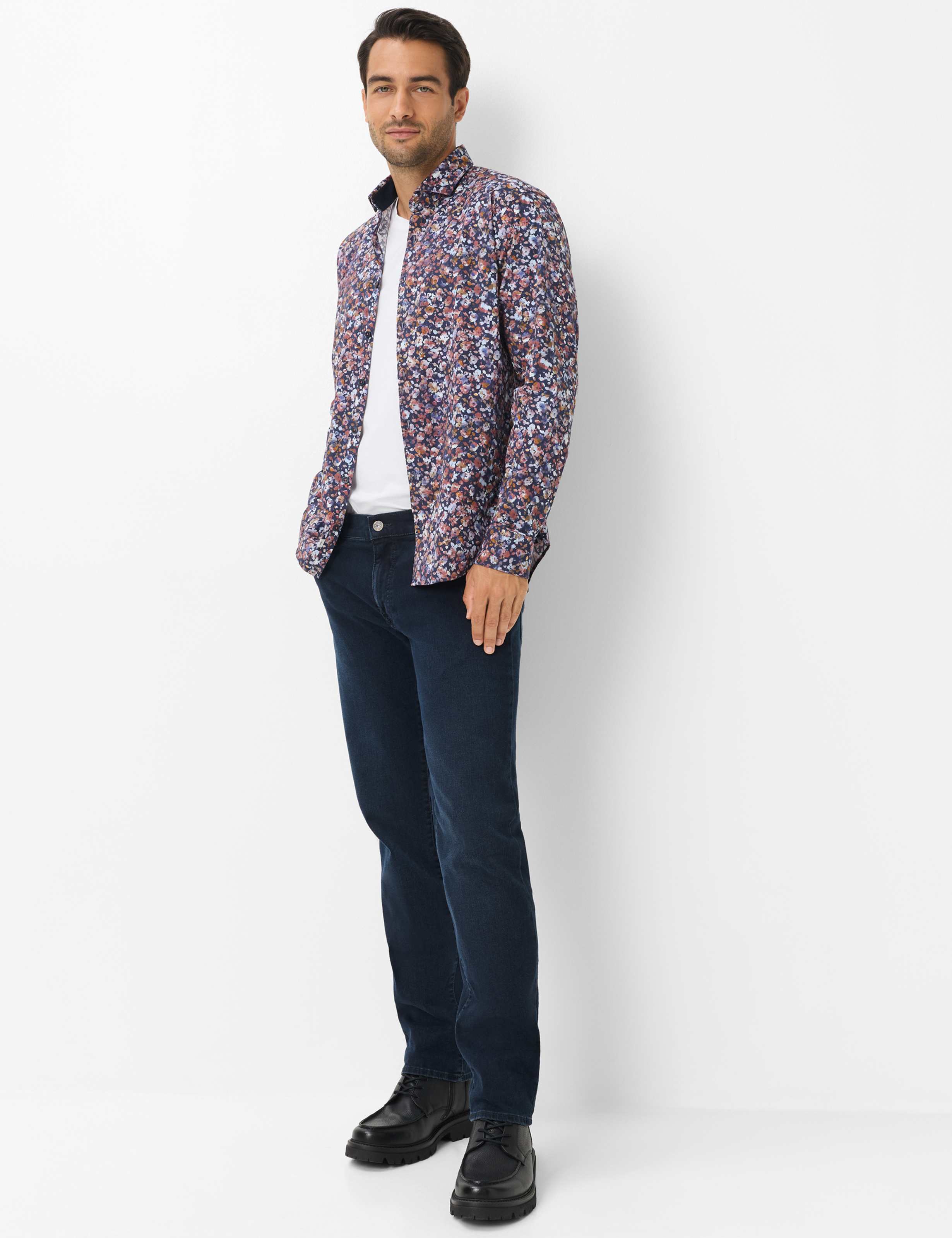Men Style CADIZ Denim Dark Blue Straight fit Model Outfit