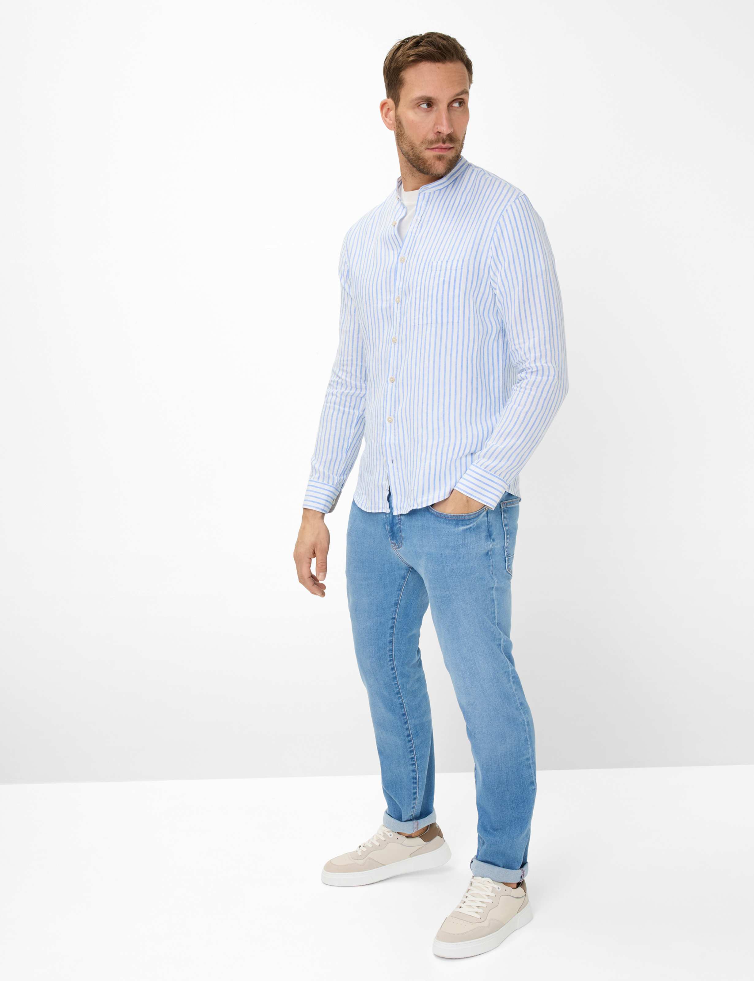 Homme Style LARS Bleu Clair  Tenue du mannequin