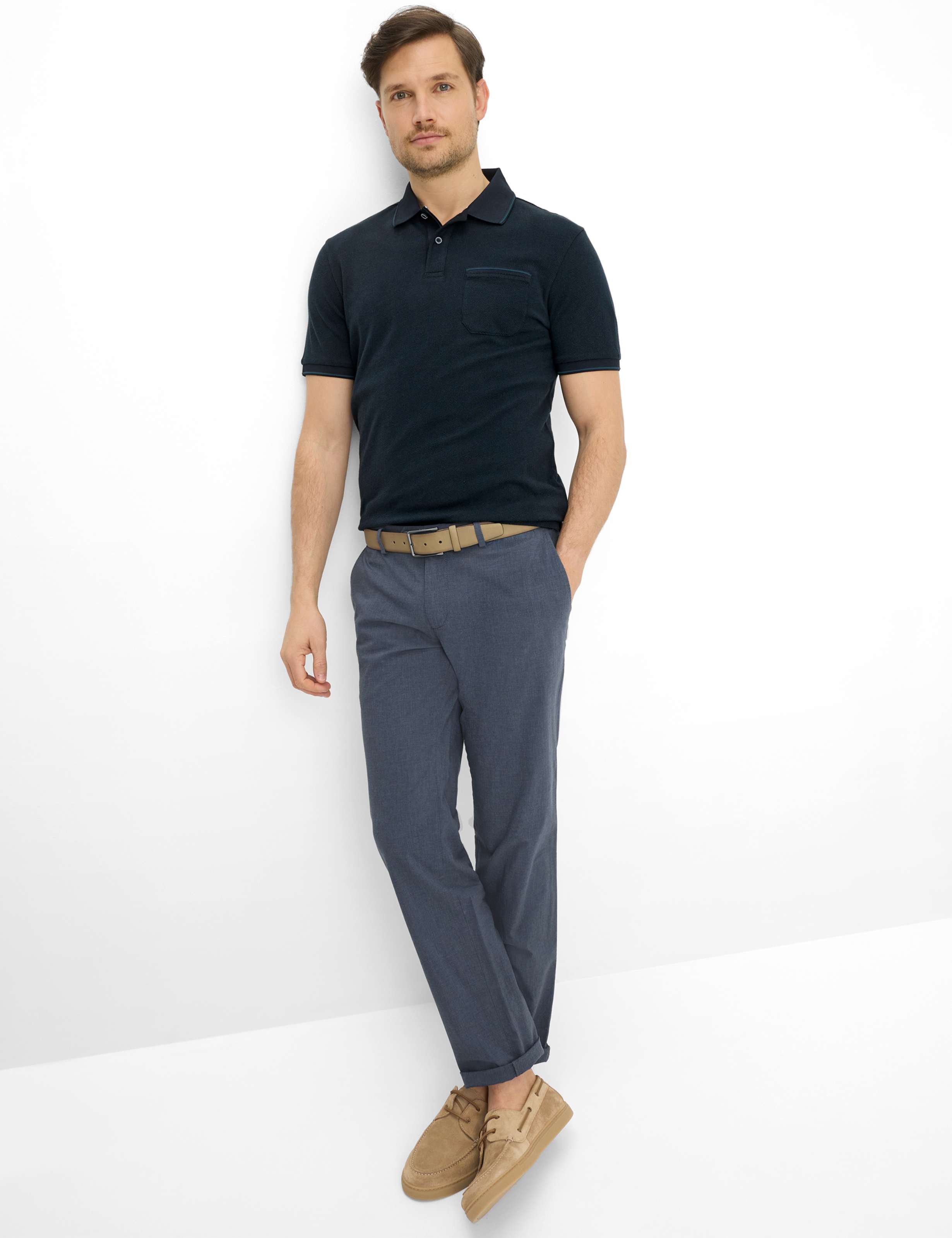 Homme Style PATRICK Bleu Foncé  Tenue du mannequin