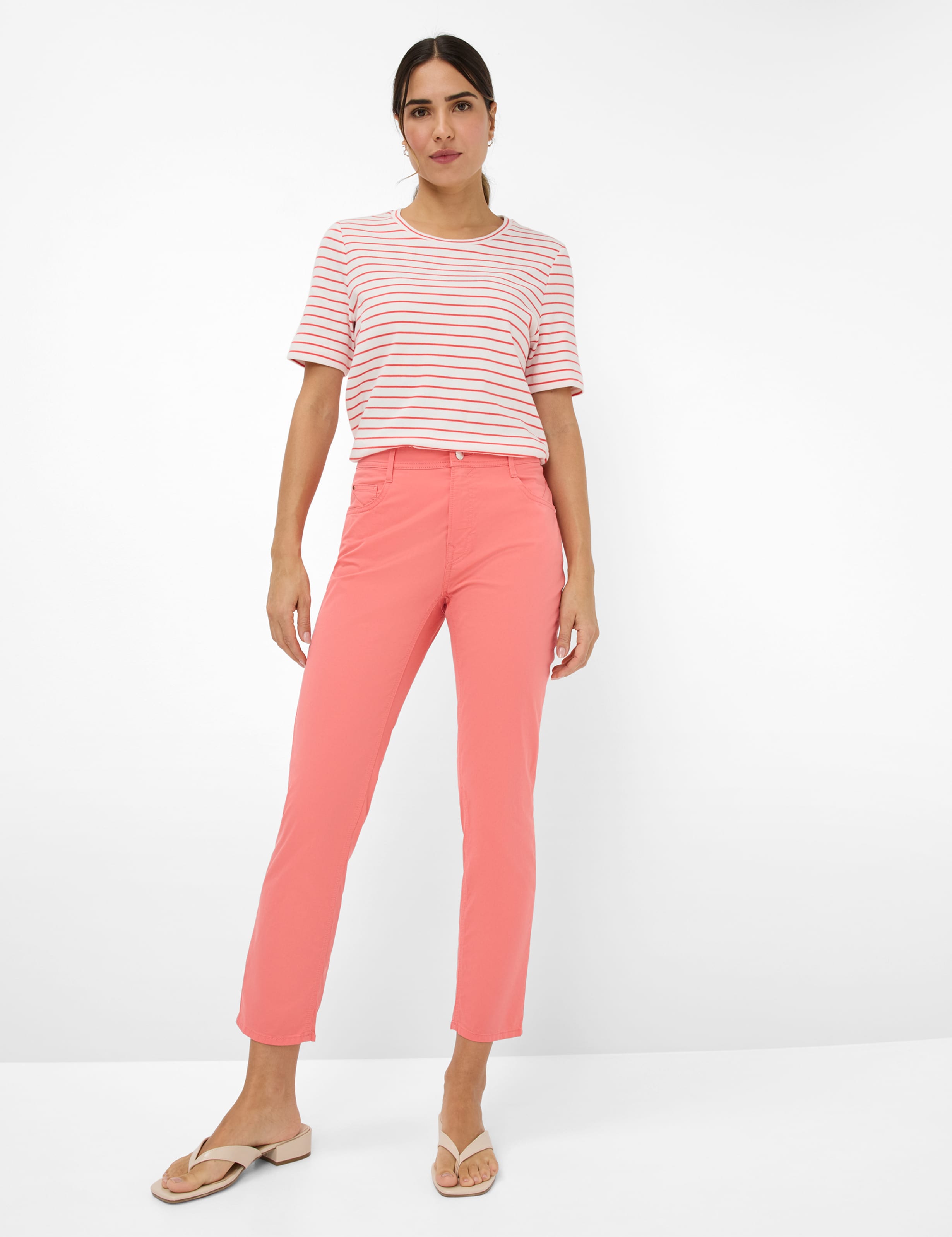 Femme Style MARY S Rouge Clair Regular Fit Tenue du mannequin