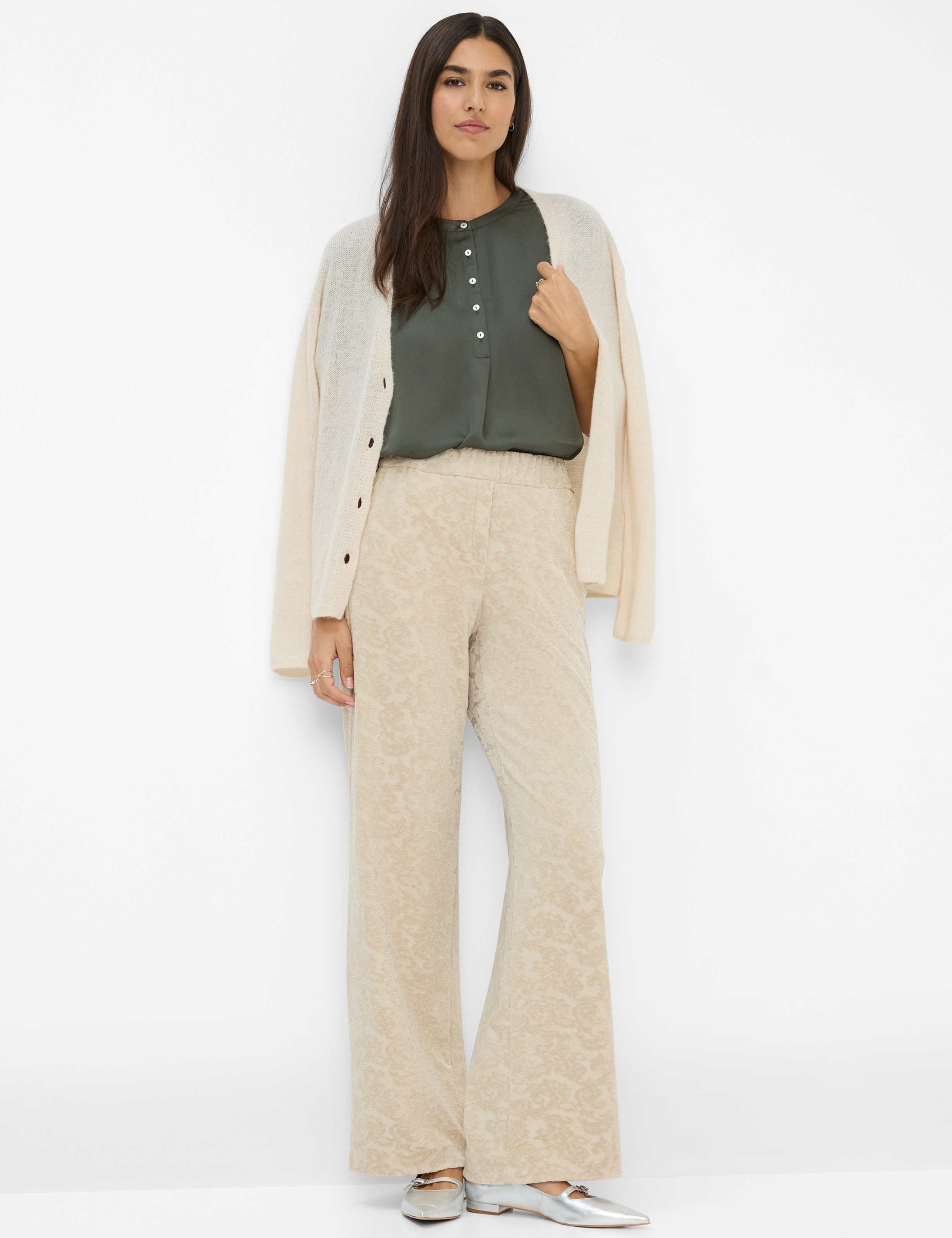Dames Style ALICIA Crème Wit  Model outfit