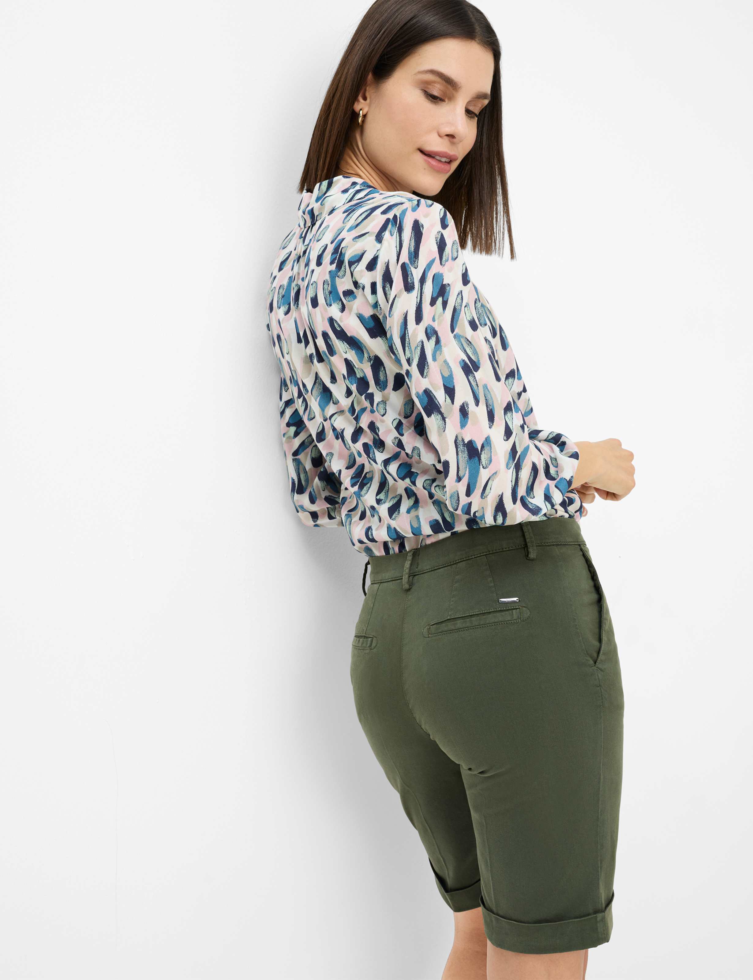 Damen Style MIA B Dunkelgrün Slim Fit Detail 1