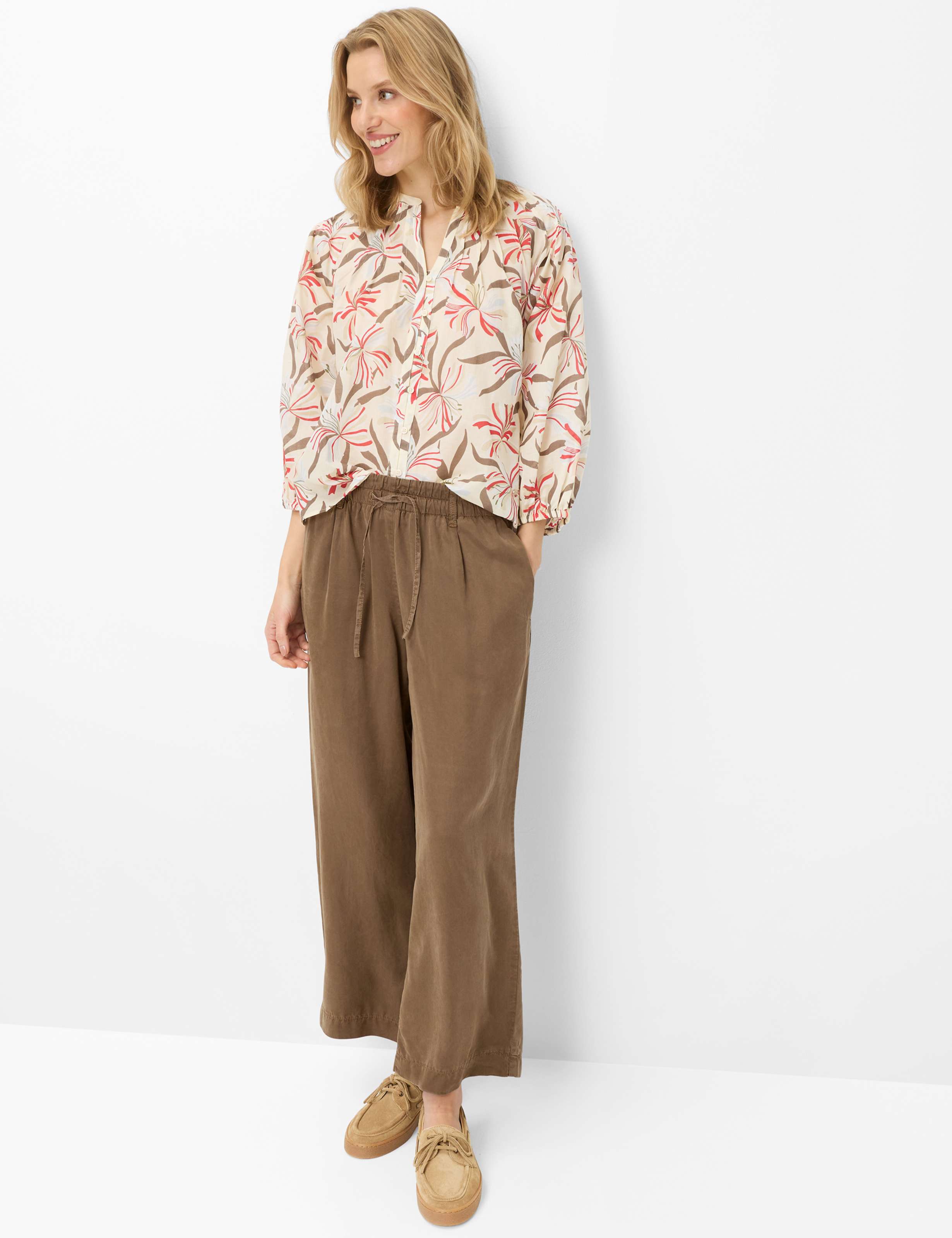 Femme Style VALESCA 94  Tenue du mannequin