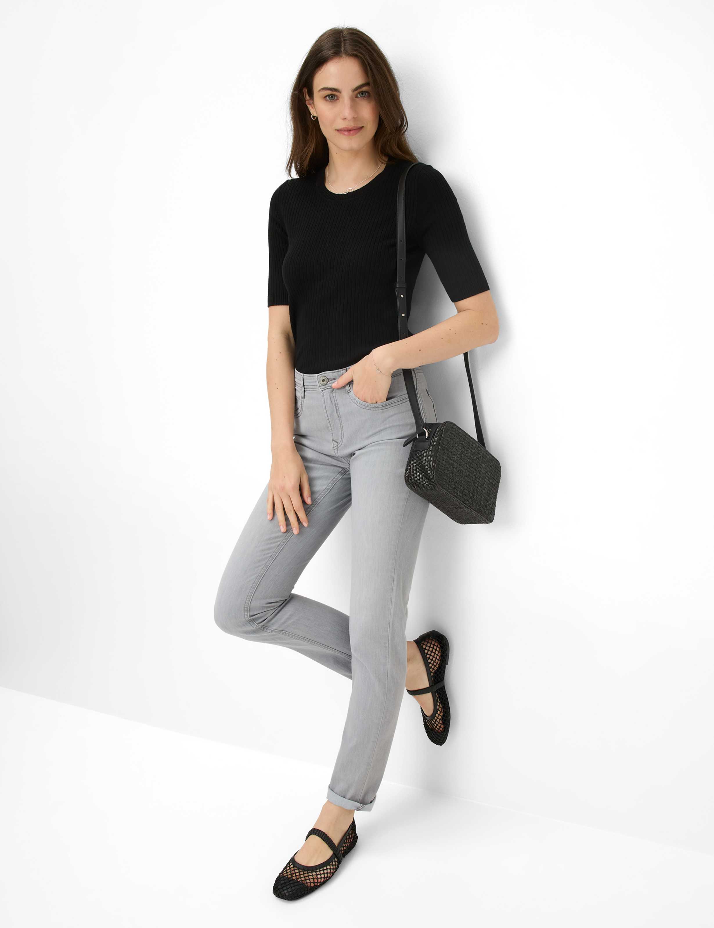 Damen Style MARY Denim Hellgrau Regular Fit Model Outfit