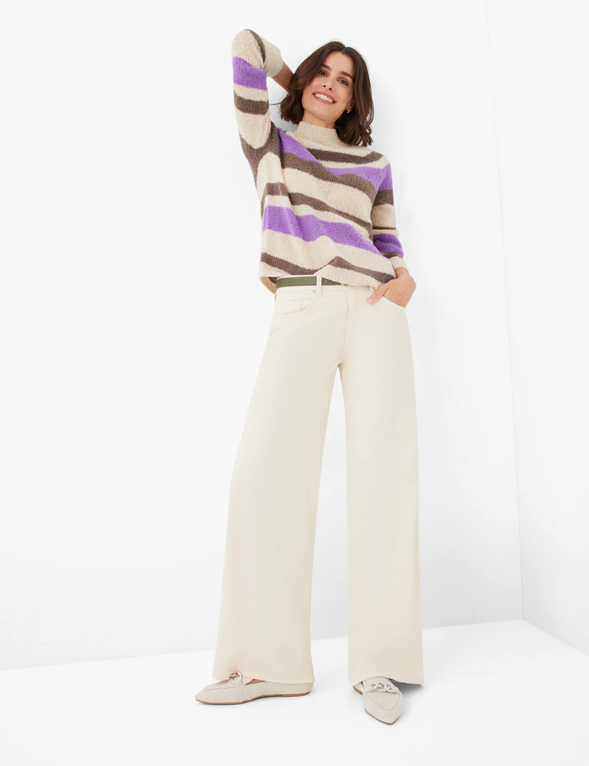 Femme Style  LEA Beige Clair  Tenue du mannequin