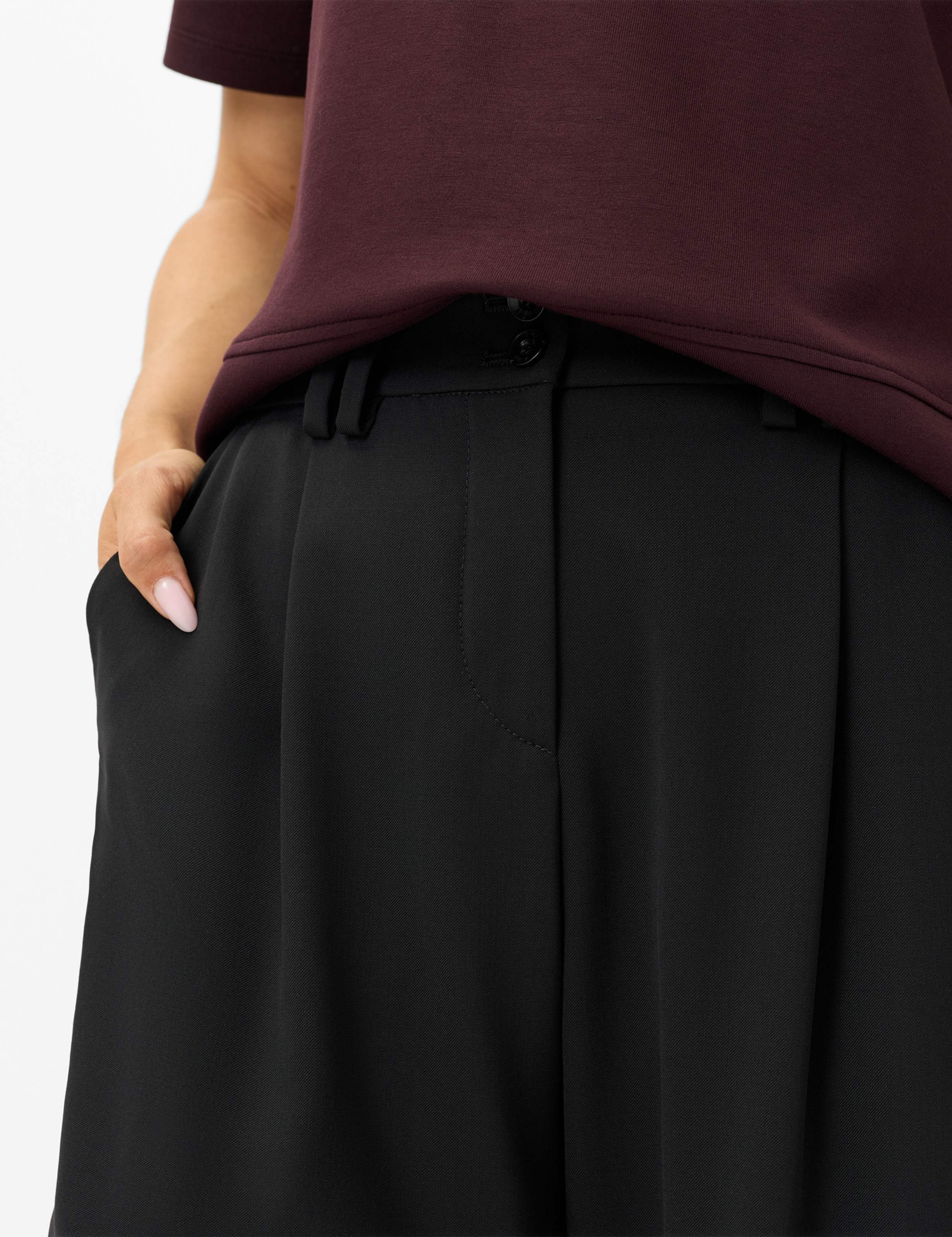 Femme Style MEGAN S Noir Barrel Fit Détail 2