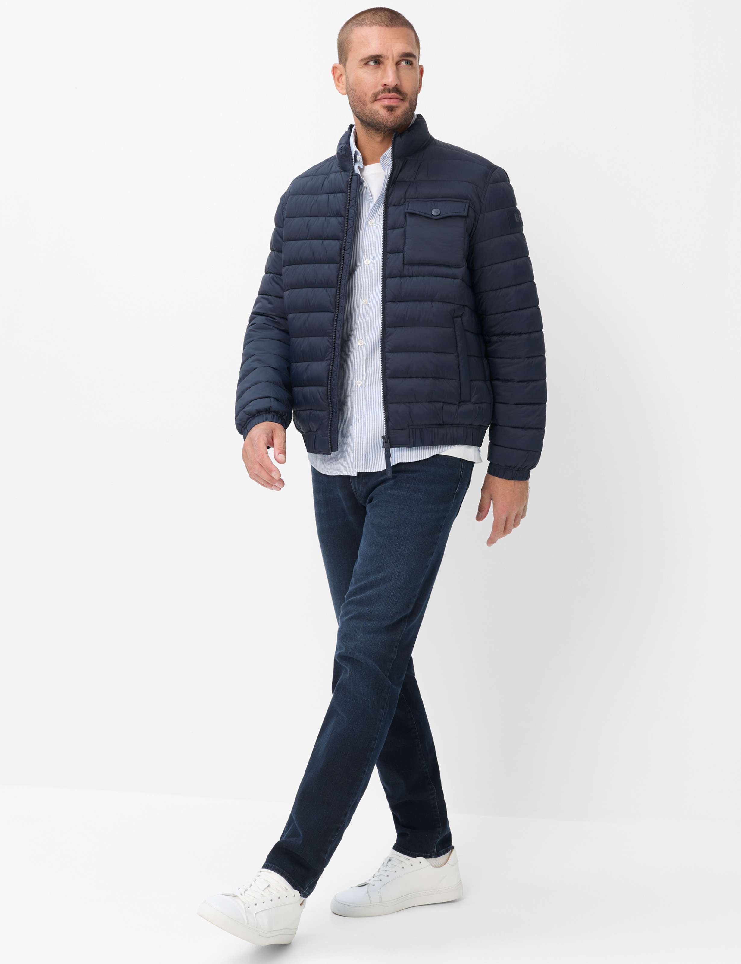 Herren Style CADIZ Denim Dunkelblau Straight Fit Model Outfit
