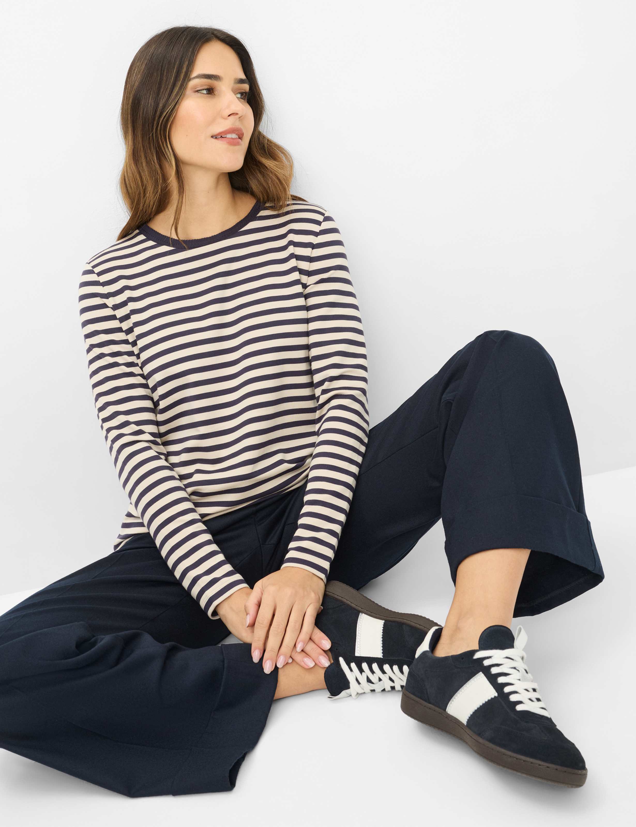 Damen Style CARINA L Dunkelblau  Detail 1