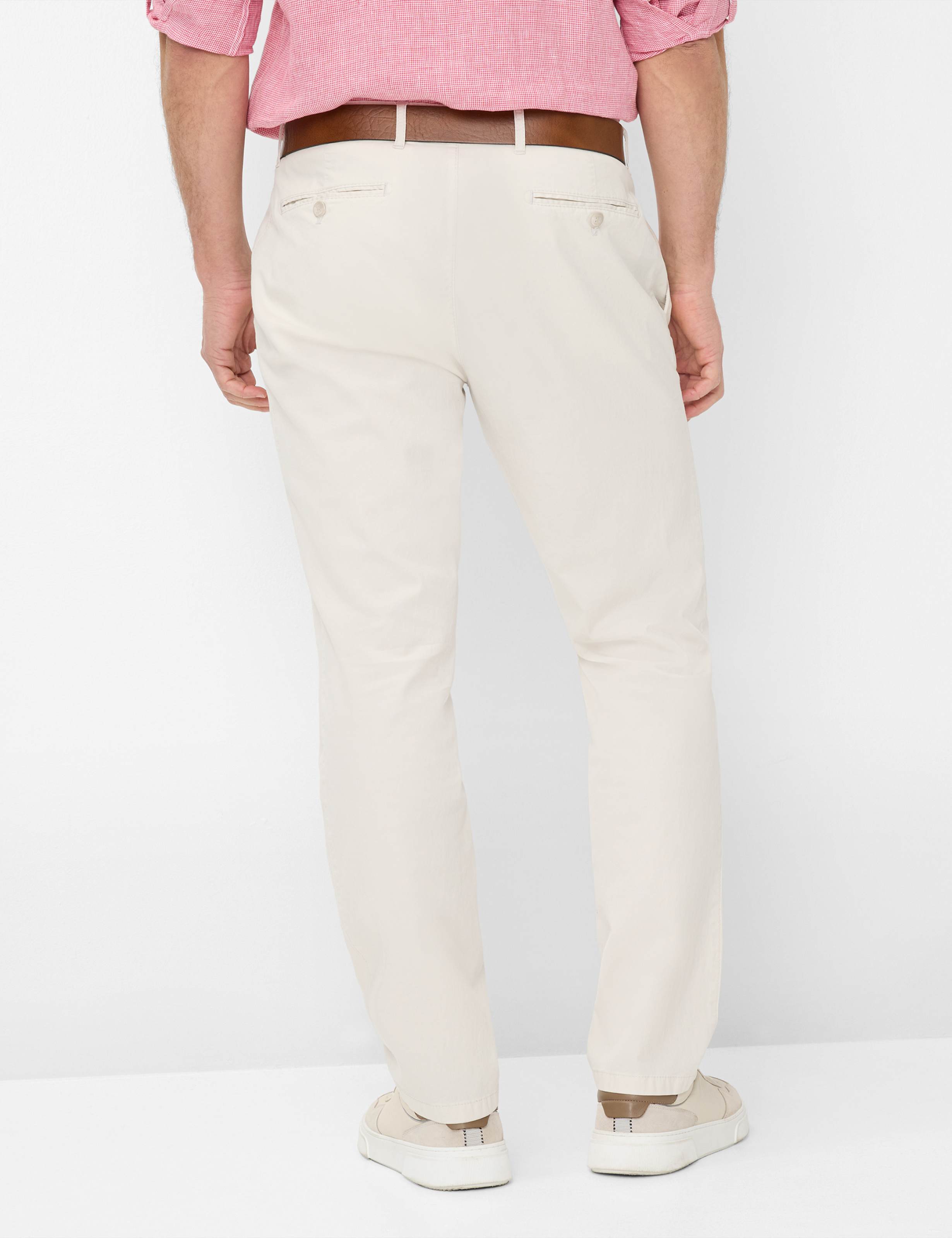 Heren Style EVEREST Lichtbeige Regular Fit Model achterkant