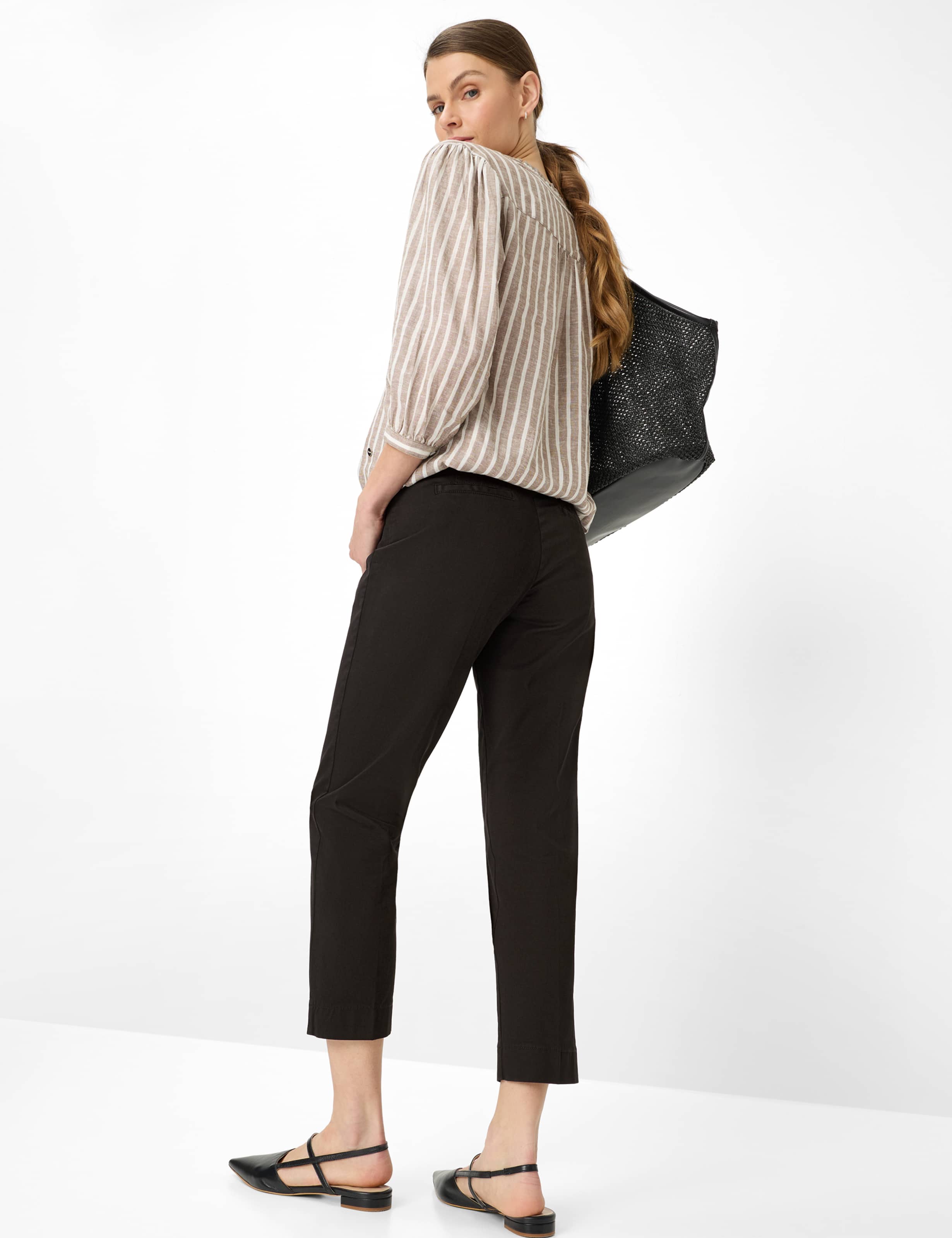 Damen Style MARA S Perma Schwarz Regular Fit Detail 1