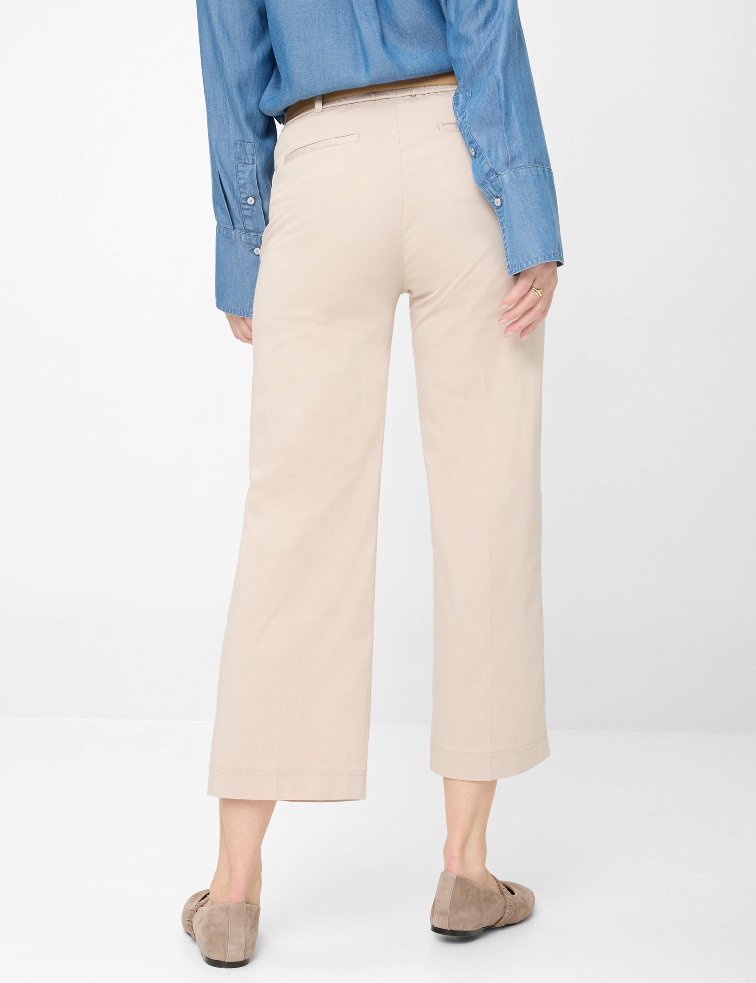 Dames Style PEGGY CULOTTE Lichtbeige Slim Fit Model achterkant