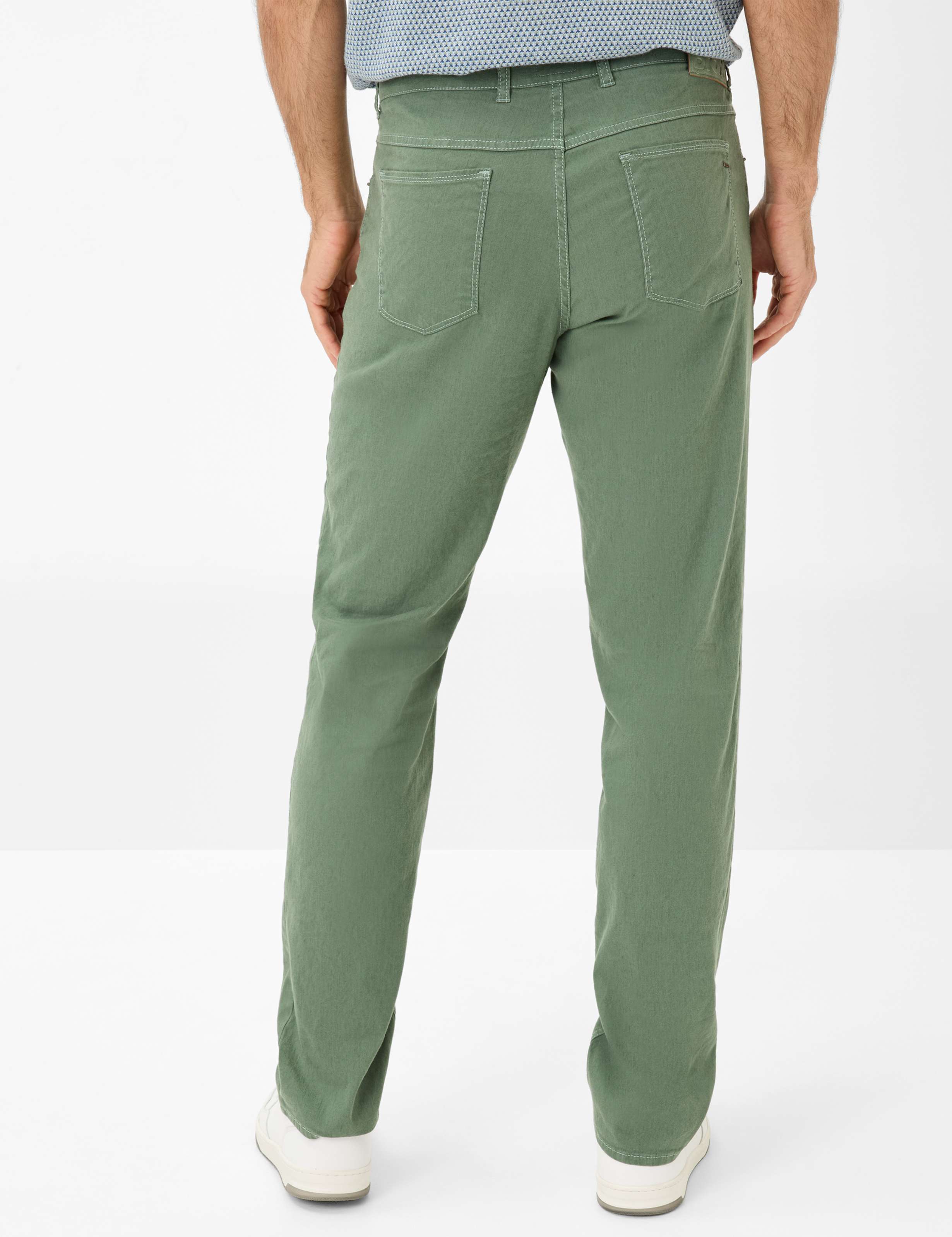 Herren Style COOPER Grün Regular Fit Model Rueck