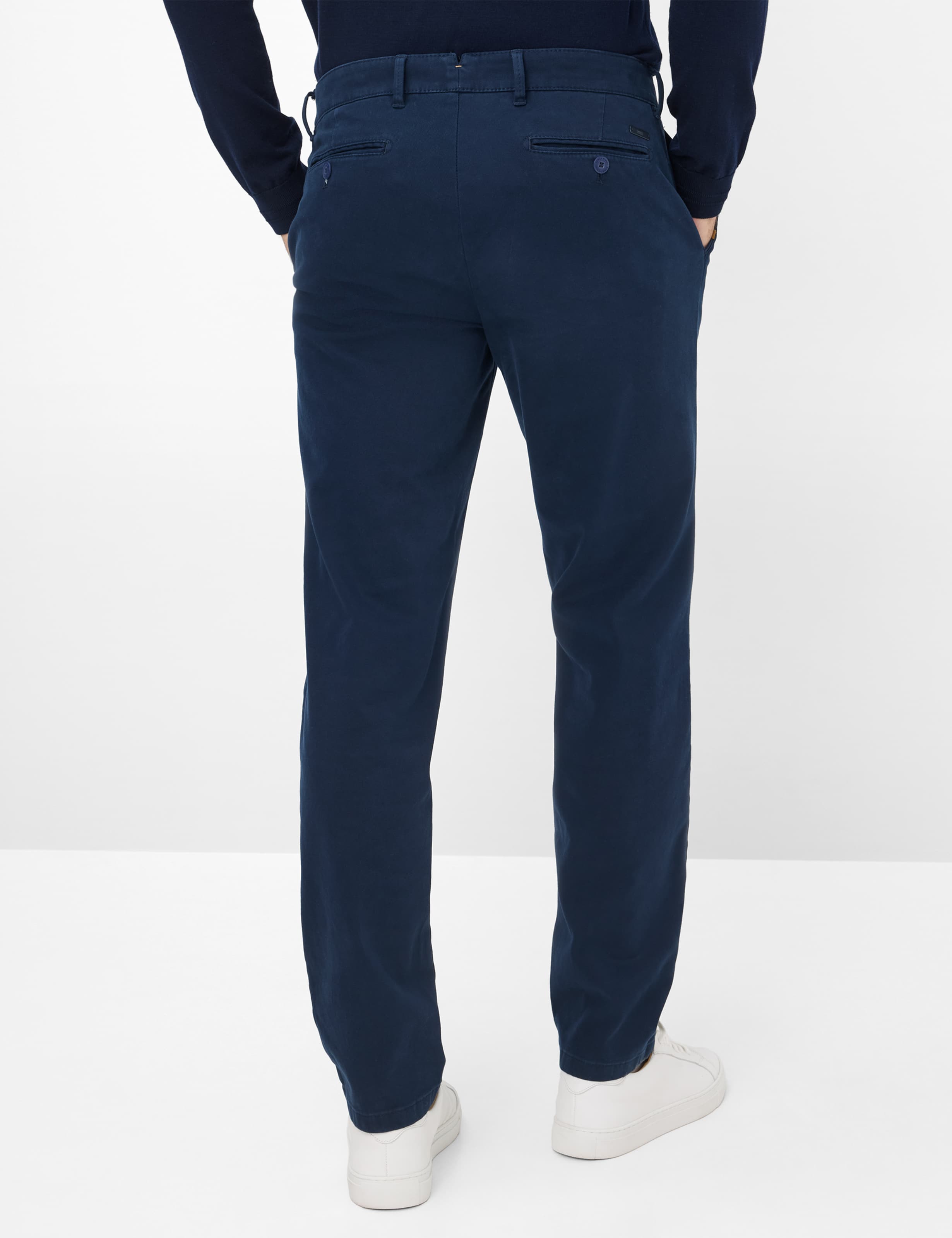 Heren Style JOE Donkerblauw Modern Fit Model achterkant