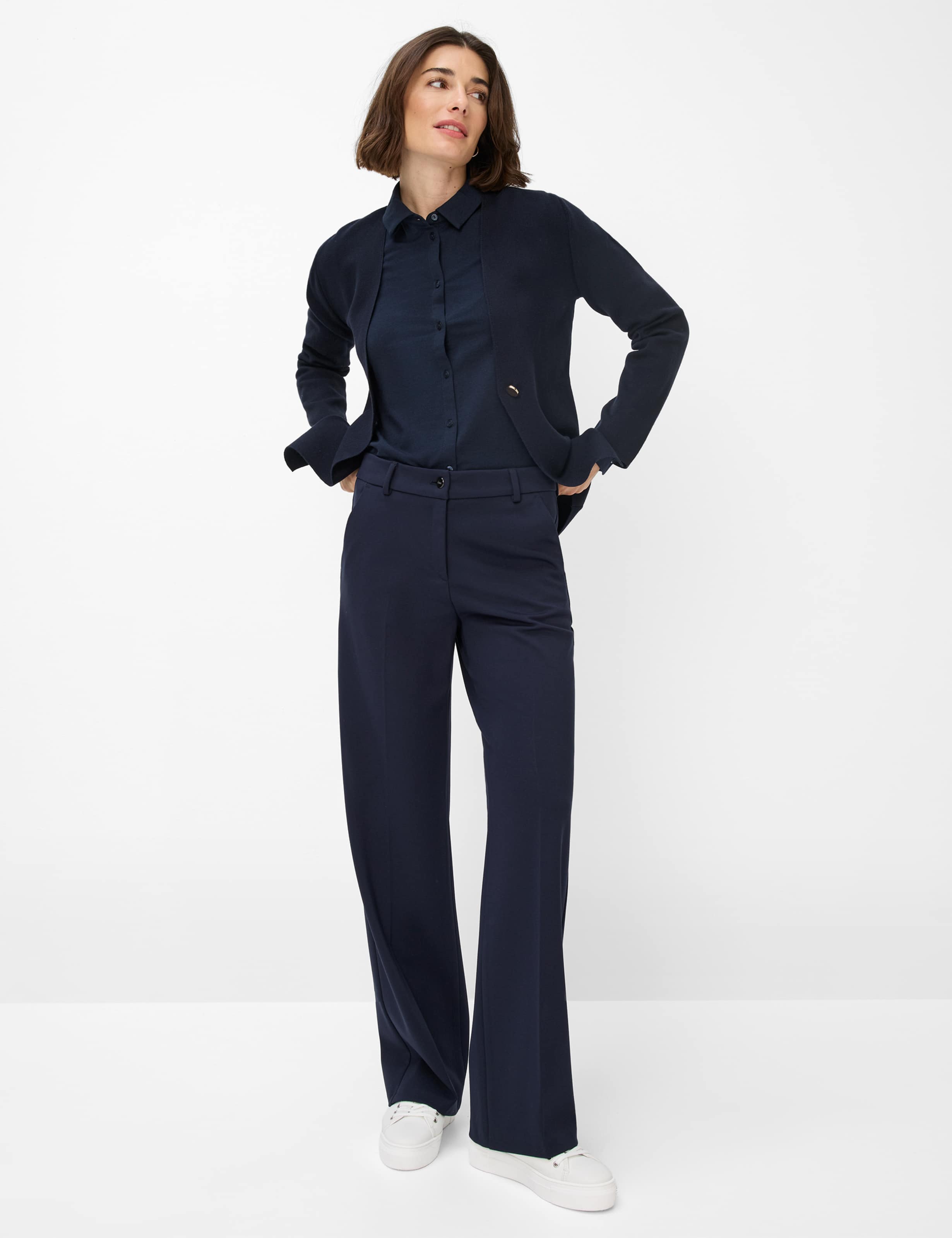 Damen Style MAINE Dunkelblau Wide Leg Model Outfit