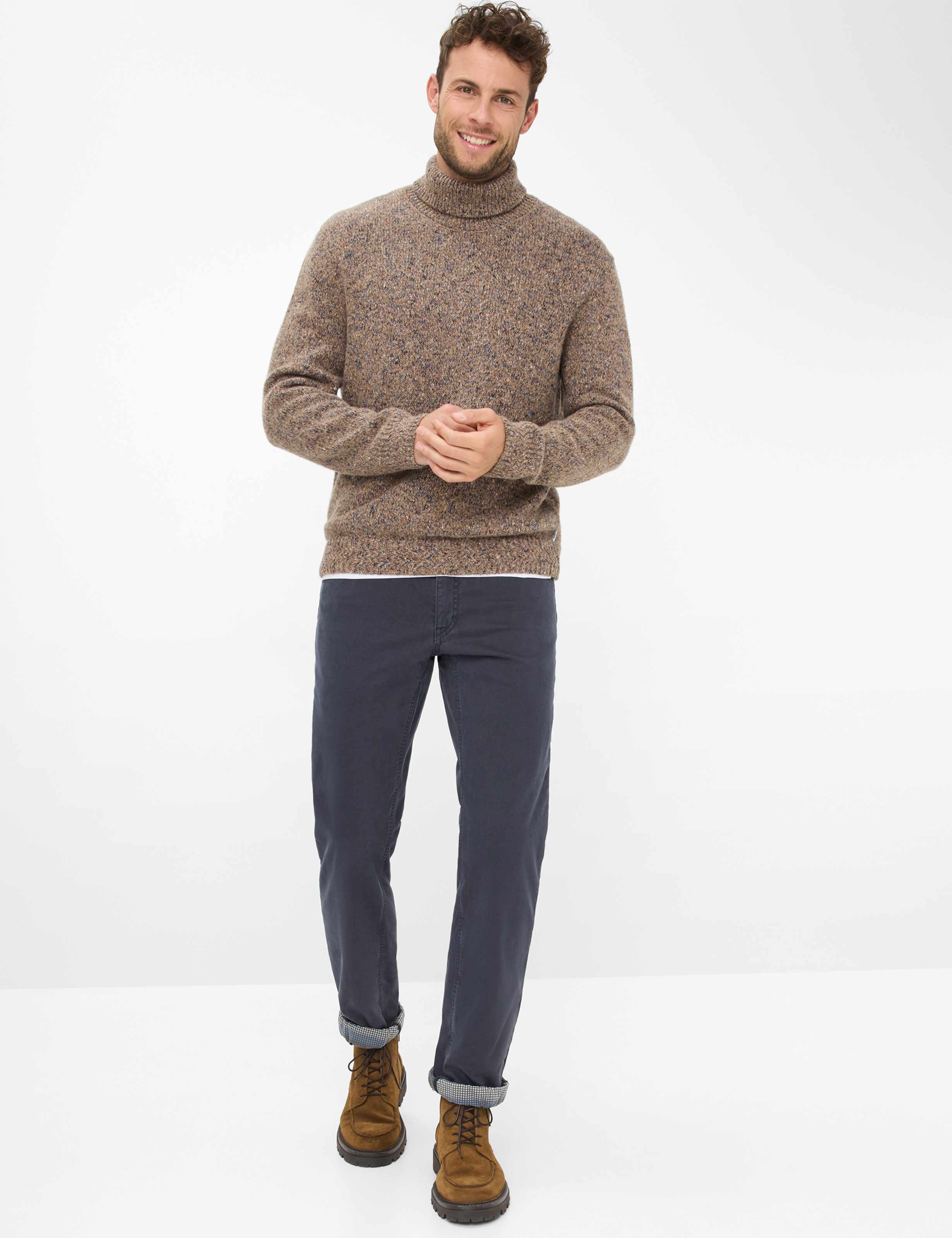 Homme Style COOPER TT Bleu Foncé Regular Fit Tenue du mannequin