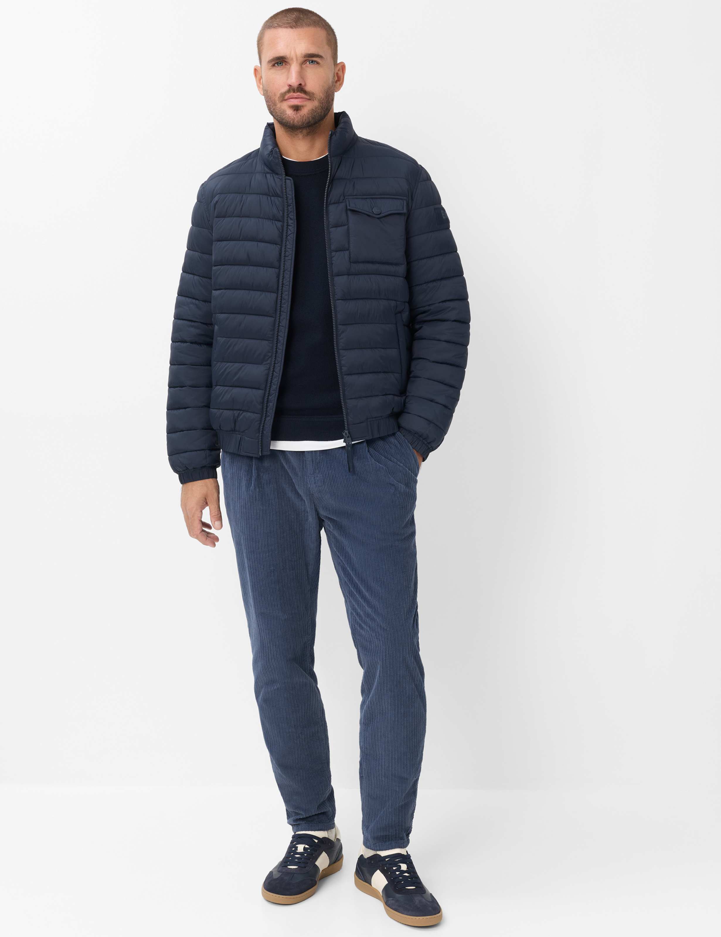 Herren Style TINO Blau Tapered Fit Model Outfit