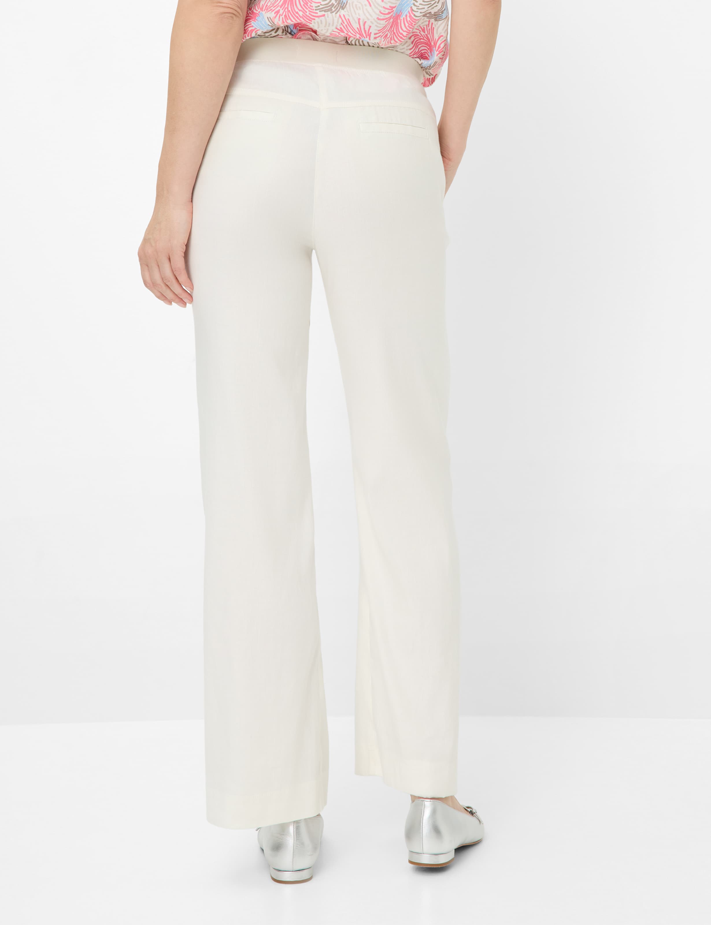 Thumbnail - Raphaela by Brax Damen Marlenehose Style PAM FLARED OFF-WHITE, cremeweiß, Gr. 44K
