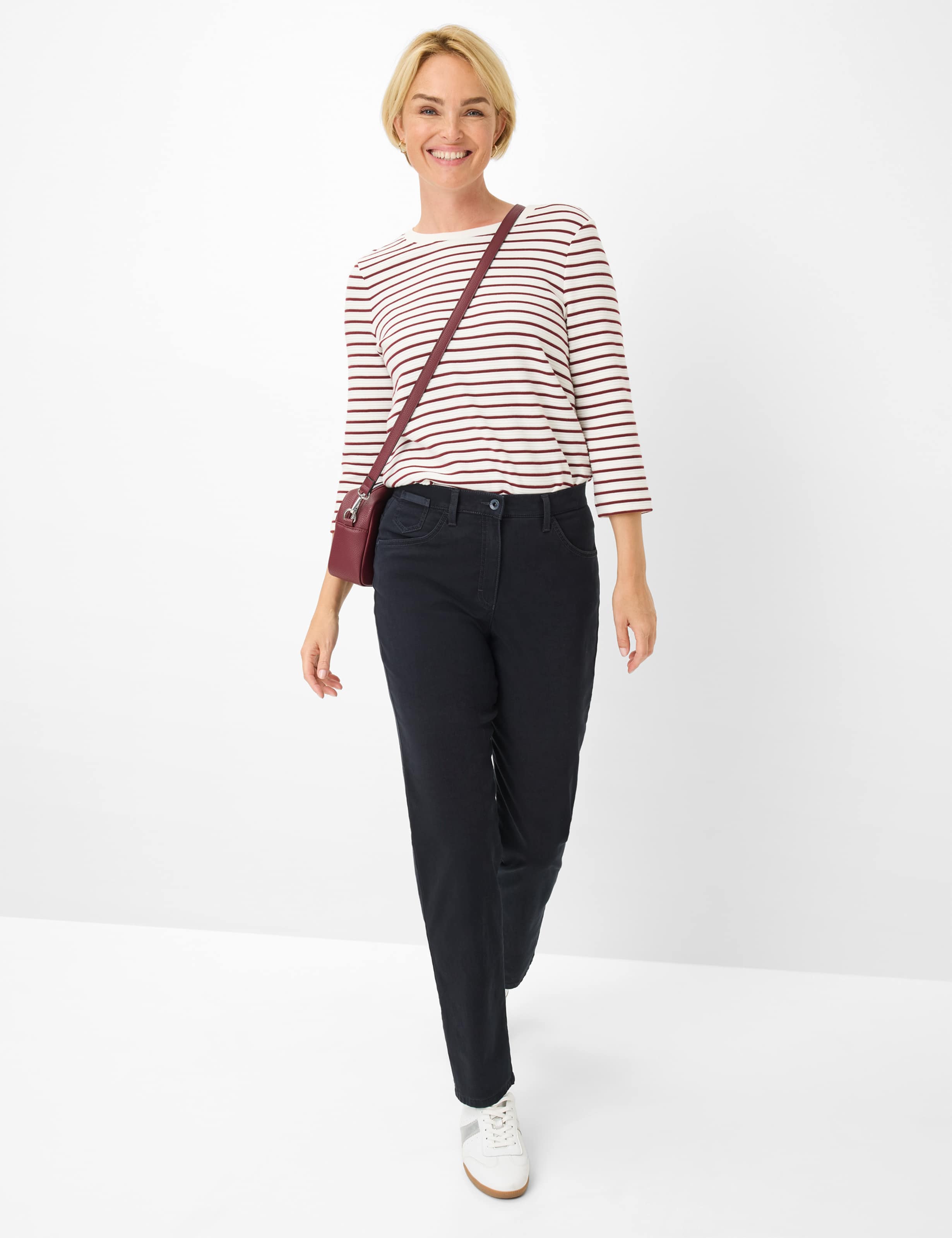 Damen Style CORRY Dunkelblau Comfort Plus Fit Model Outfit