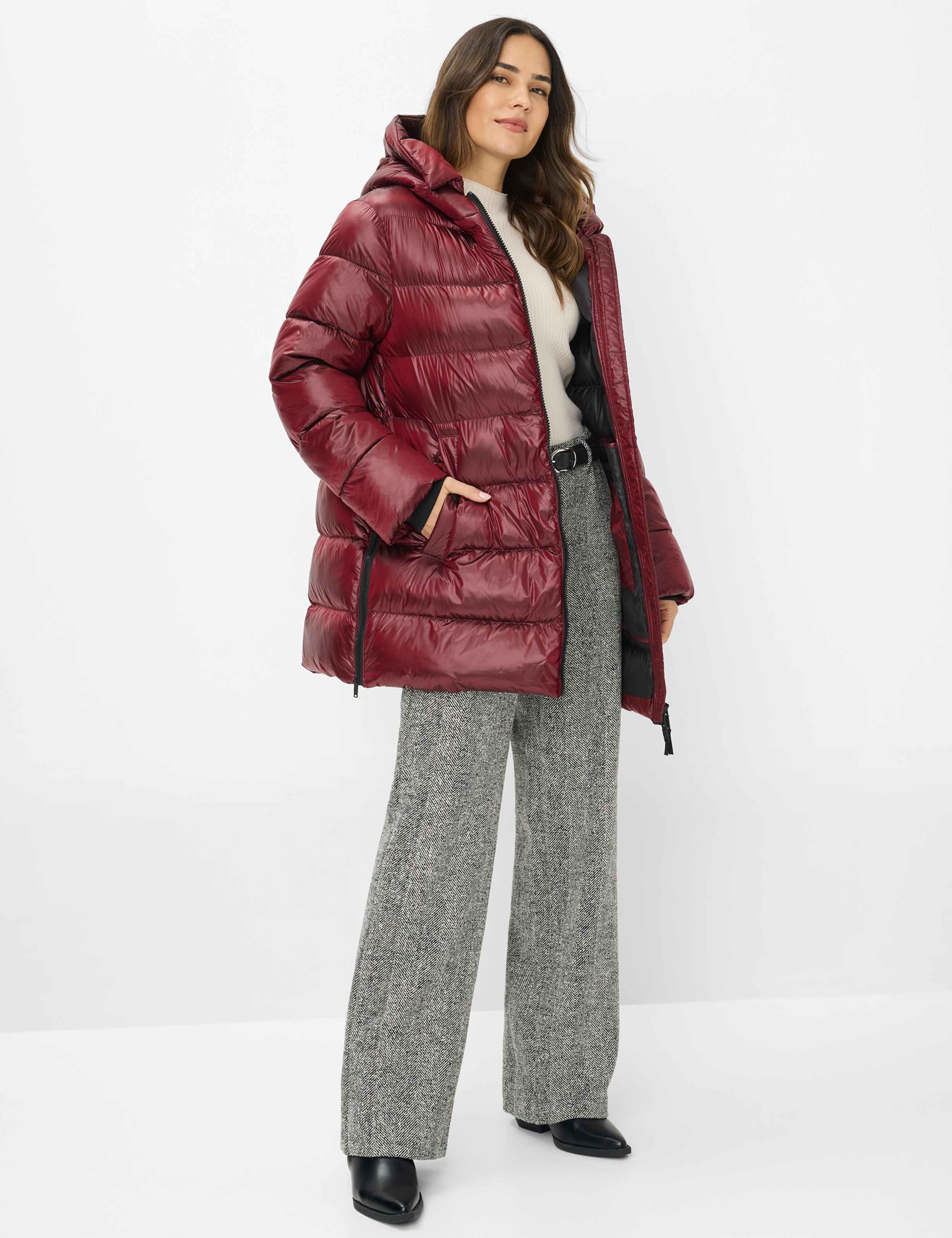 Damen Style TORONTO Dunkelrot  Model Outfit