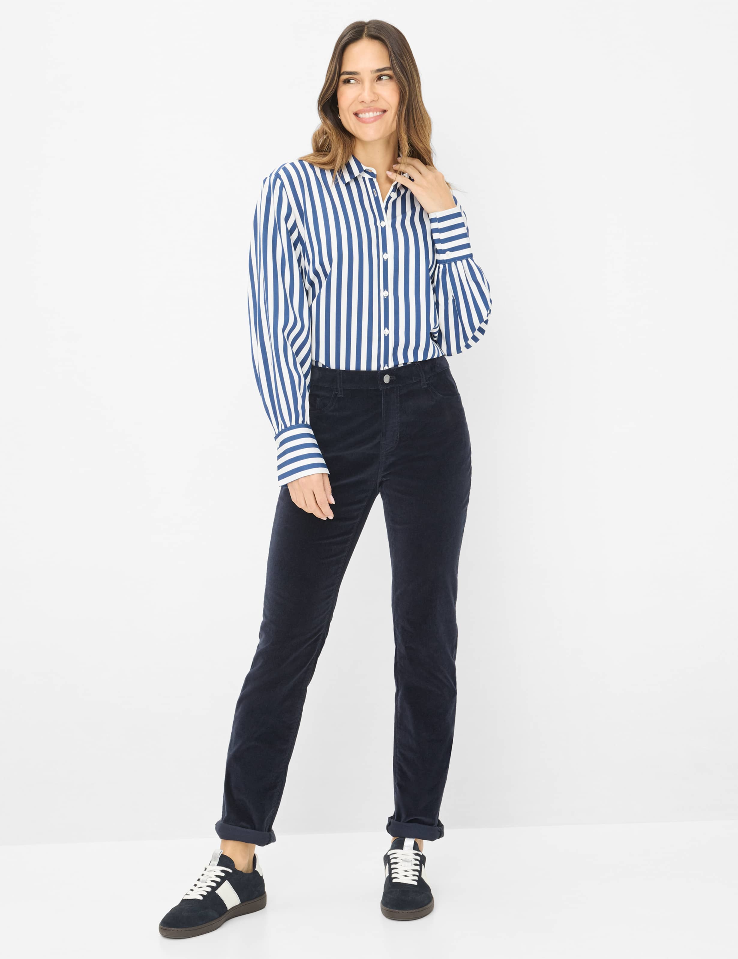 Women Style MARY Dark Blue Regular Fit Model Outfit
