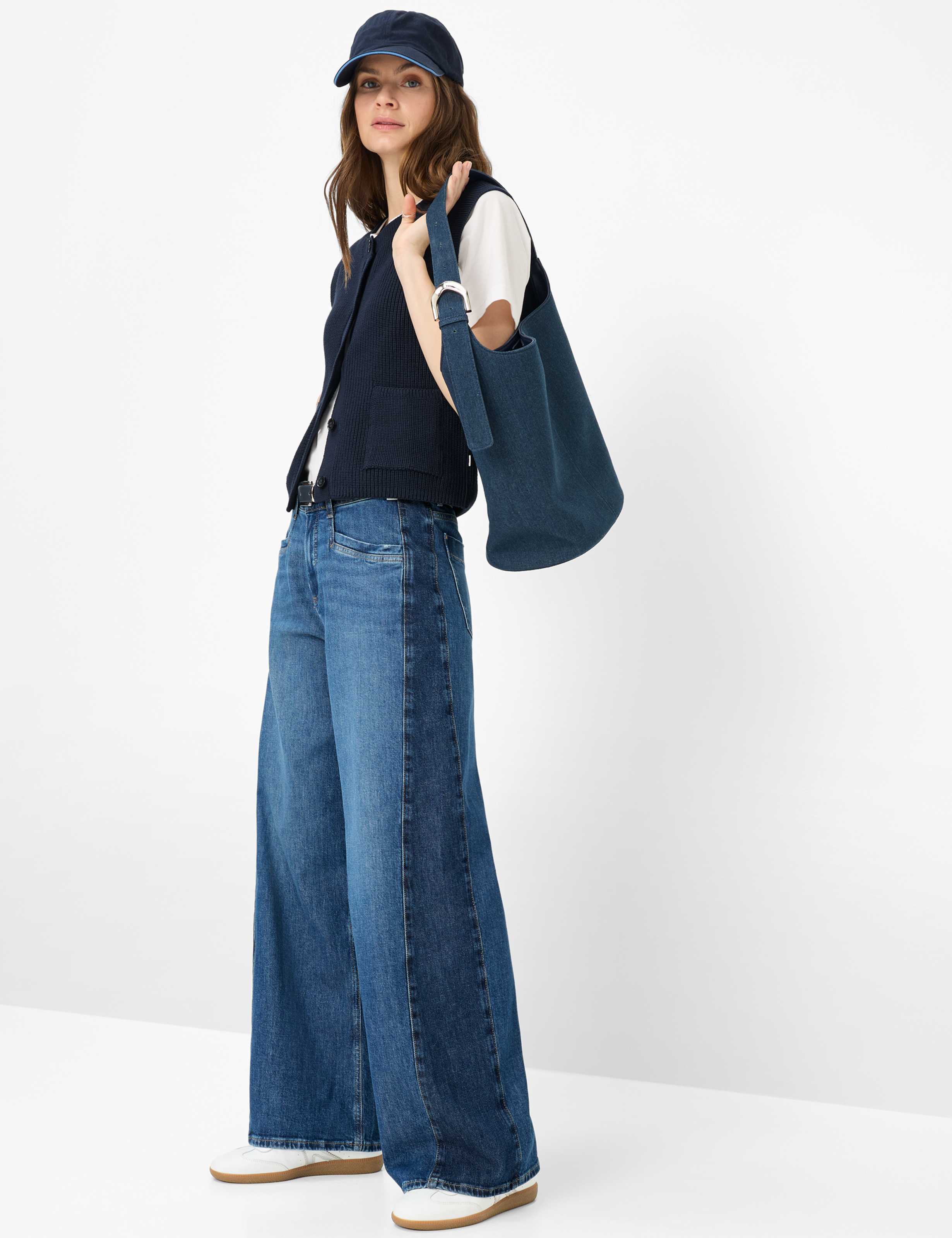 Women Style MORGAN Denim Light Blue Wide Leg Model Outfit