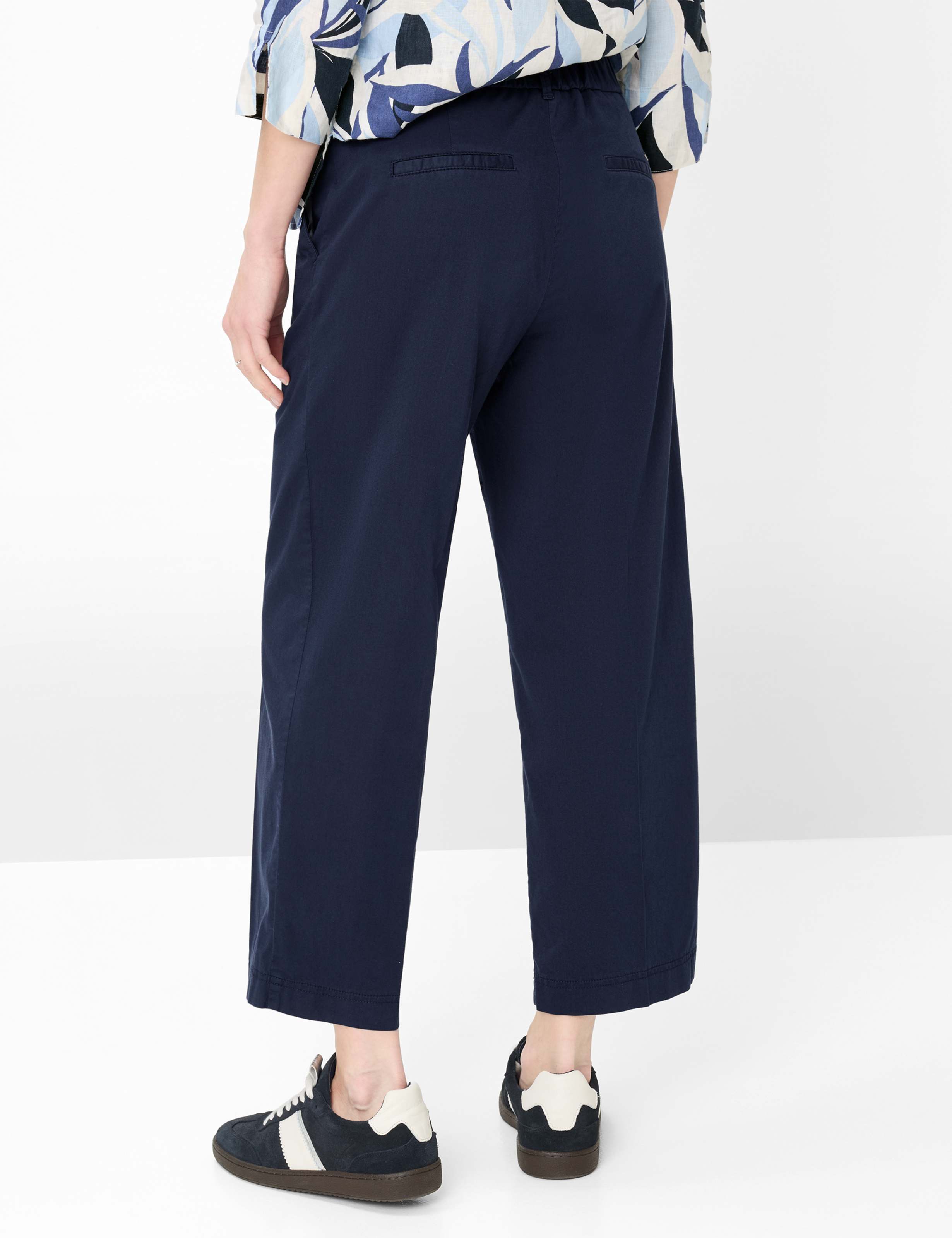 Shades of Blue, Women, Style MAINE S, MODEL_RUECK_ISHOP